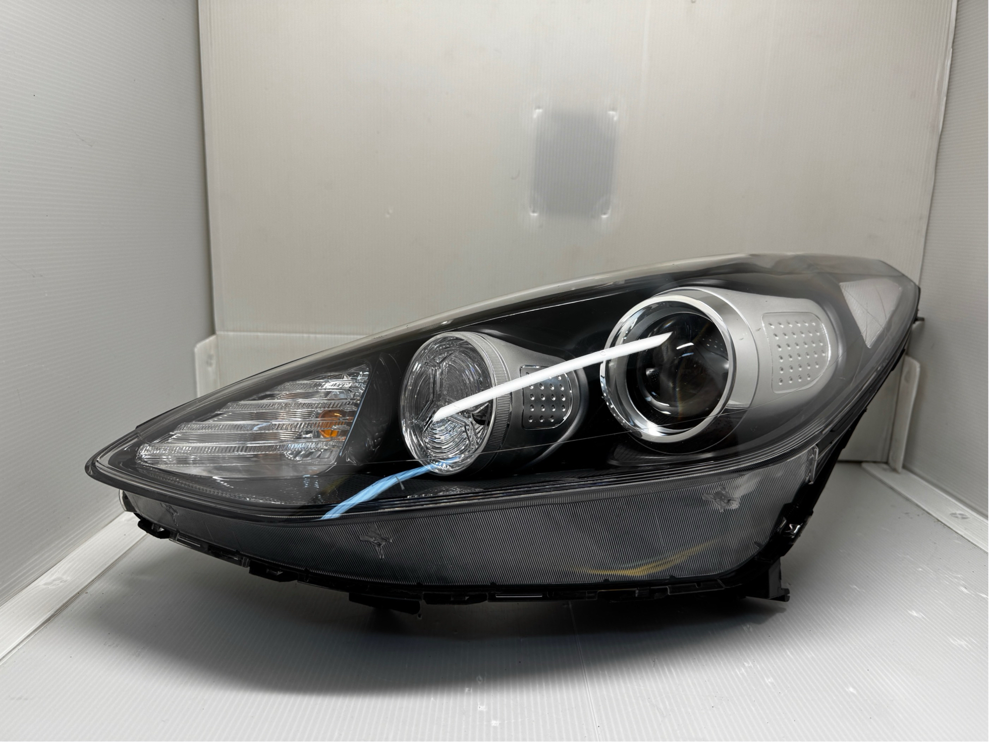 KIA SPORTAGE 2016-2021 HALOGEN L.H.S HEADLIGHT GENUINE