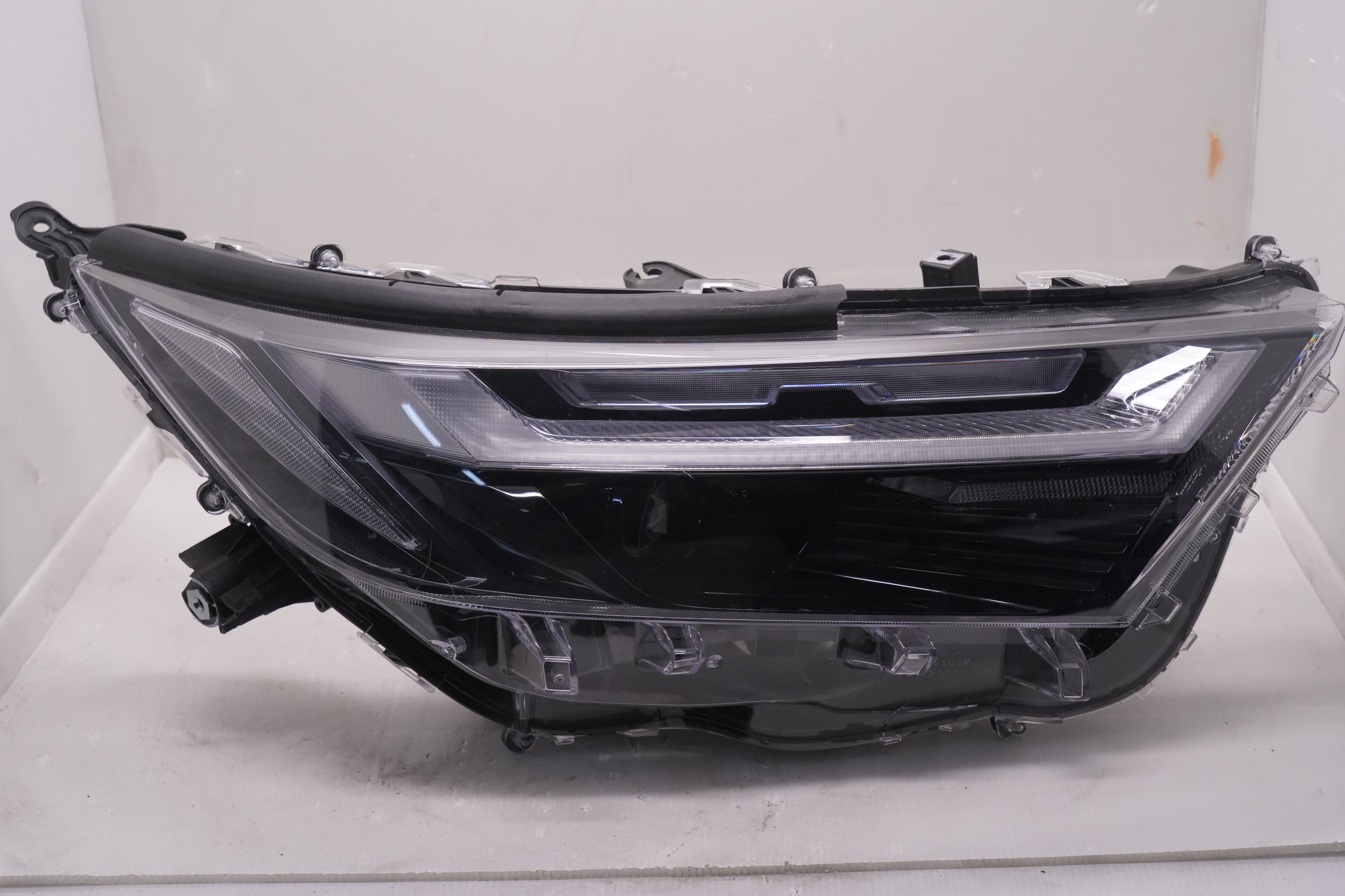 TOYOTA RAV4 2022-2023 LENS LED R.H.S HEADLIGHT GENUINE