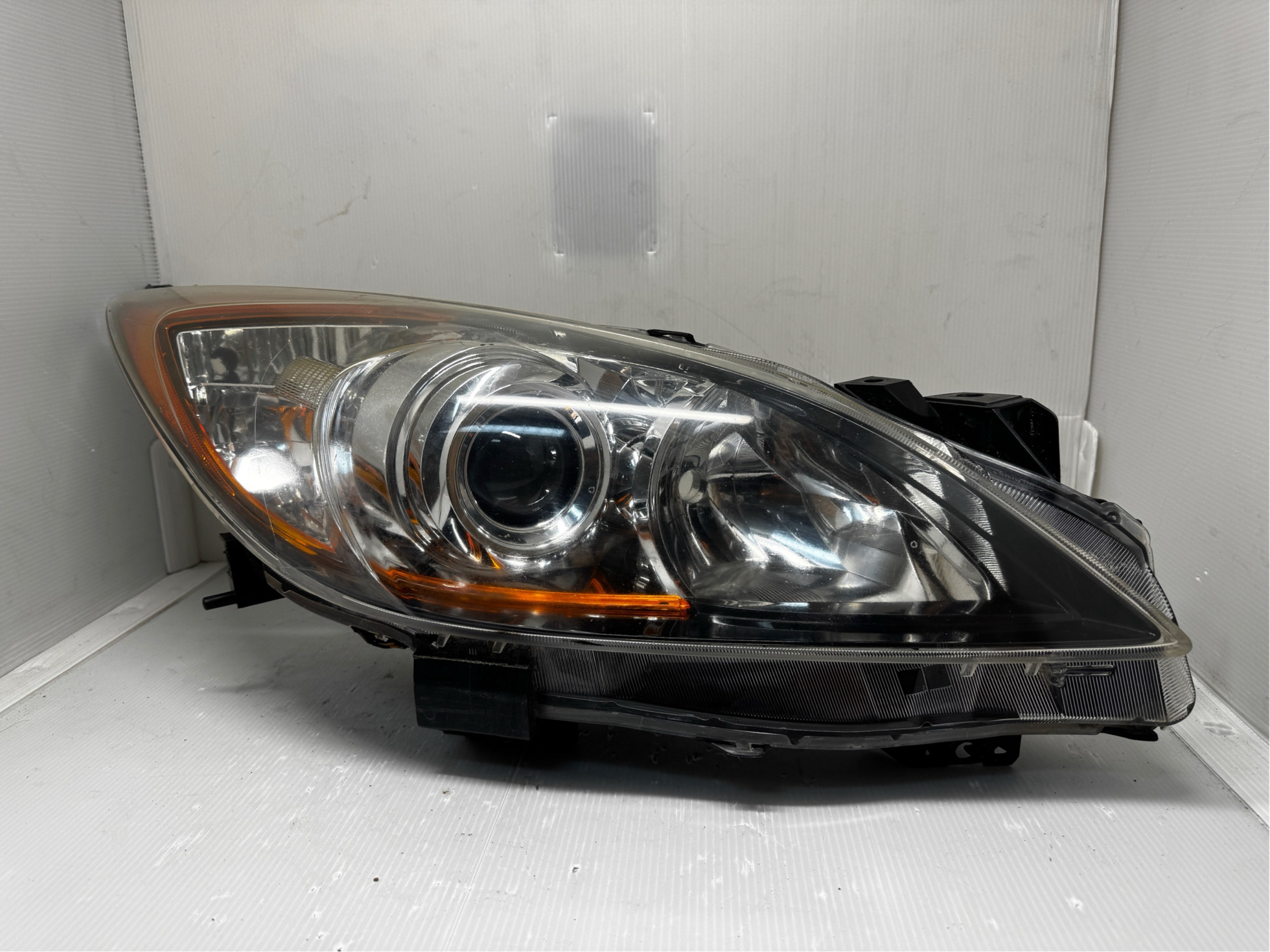 Mazda 3 2010-2013 HALOGEN R.H.S HEADLIGHT GENUINE