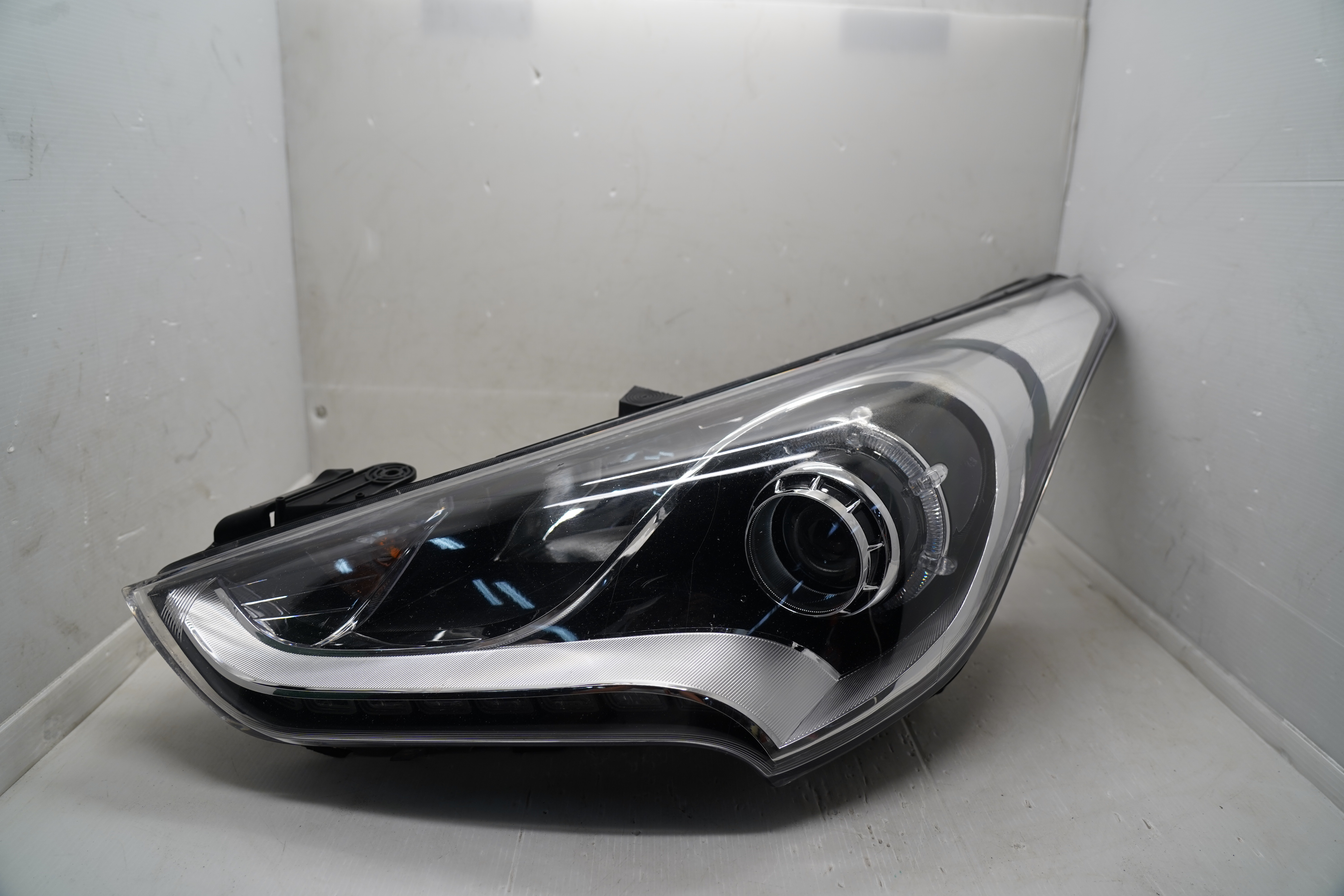 HYUNDAI VELOSTER 2011-2017 LENS HALOGEN L.H.S HEADLIGHT GENUINE