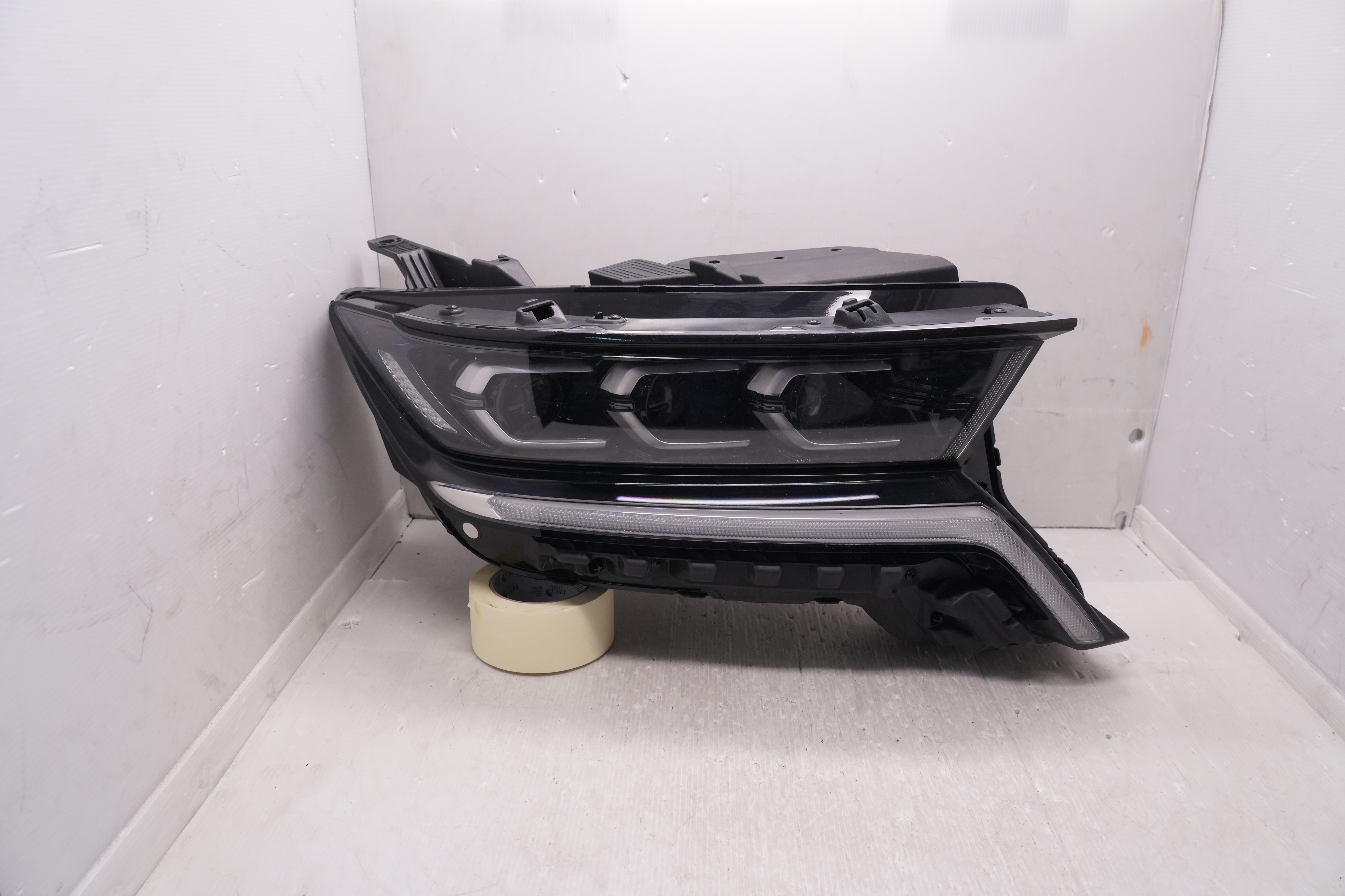 KIA SORENTO 2021-2023 LED R.H.S HEADLIGHT GENUINE