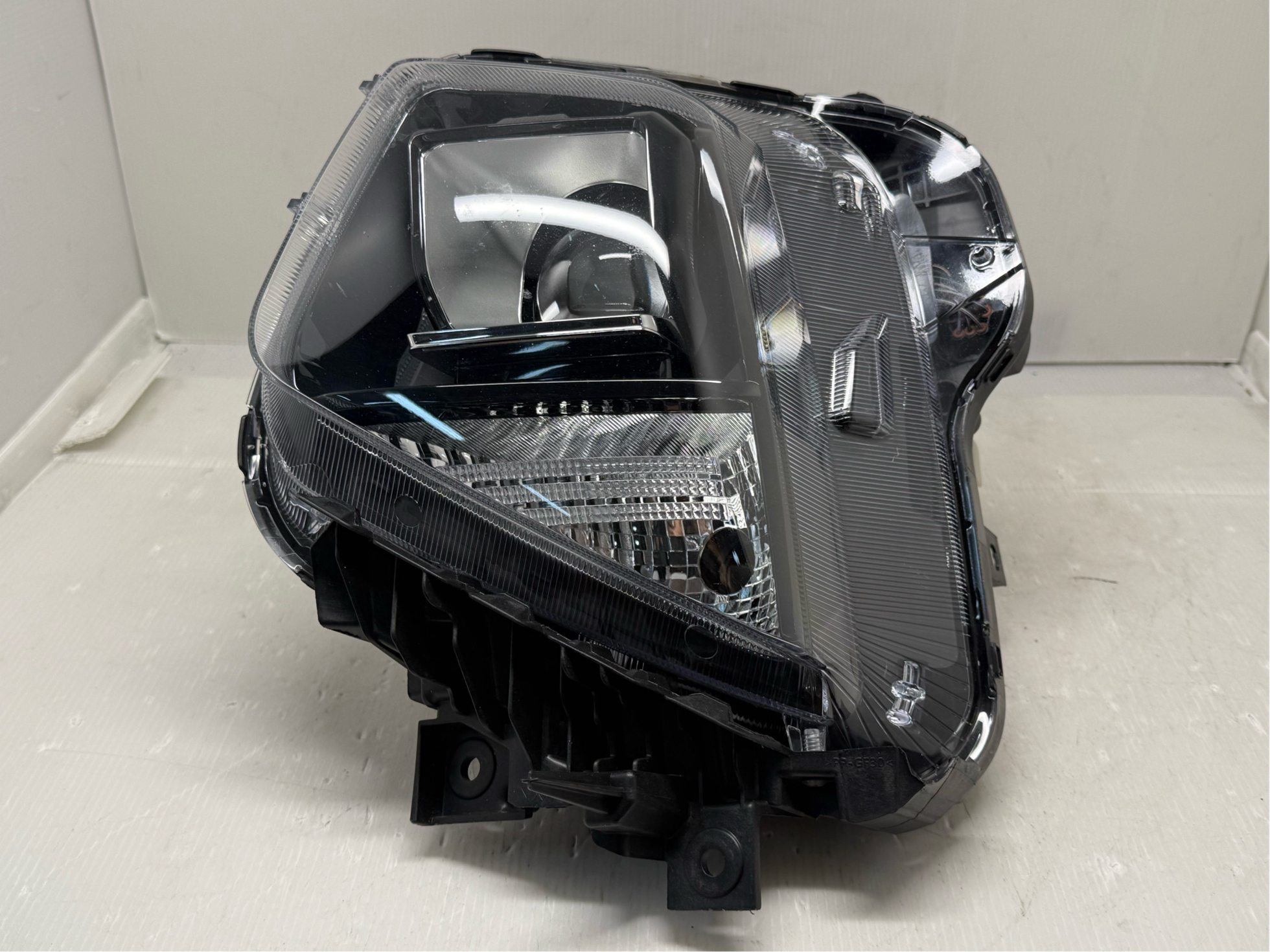 HYUNDAI TUCSON 2021-2023 HALOGEN L.H.S HEADLIGHT