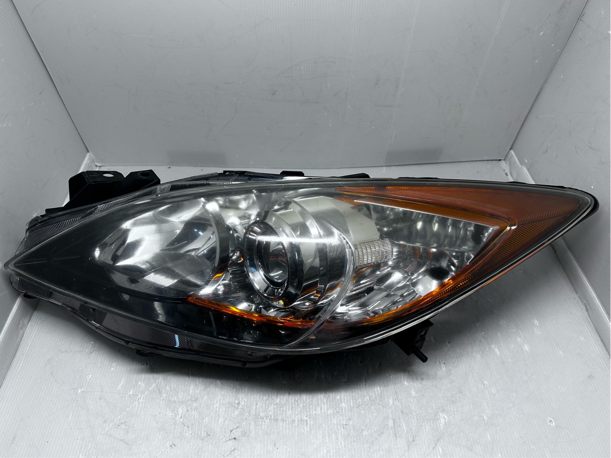MAZDA 3 2010-2013 HALOGEN L.H.S HEADLIGHT GENUINE