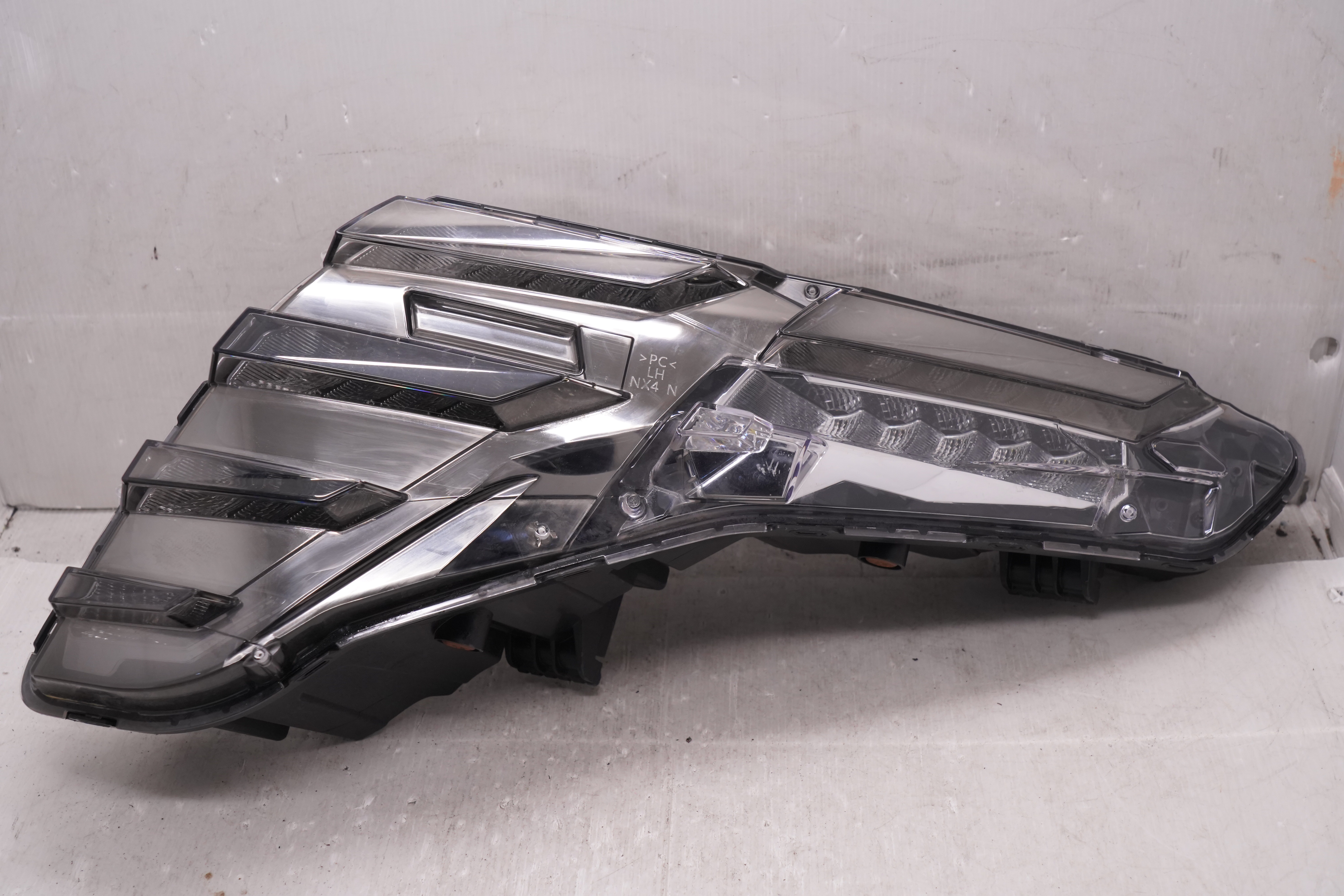 HYUNDAI TUCSON 2021-2023 LED L.H.S DRL GENUINE