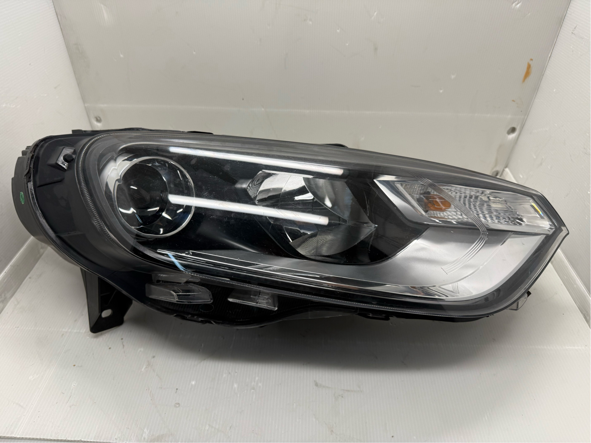 MG MG6 2013-2019 XENON R.H.S HEADLIGHT GENUINE