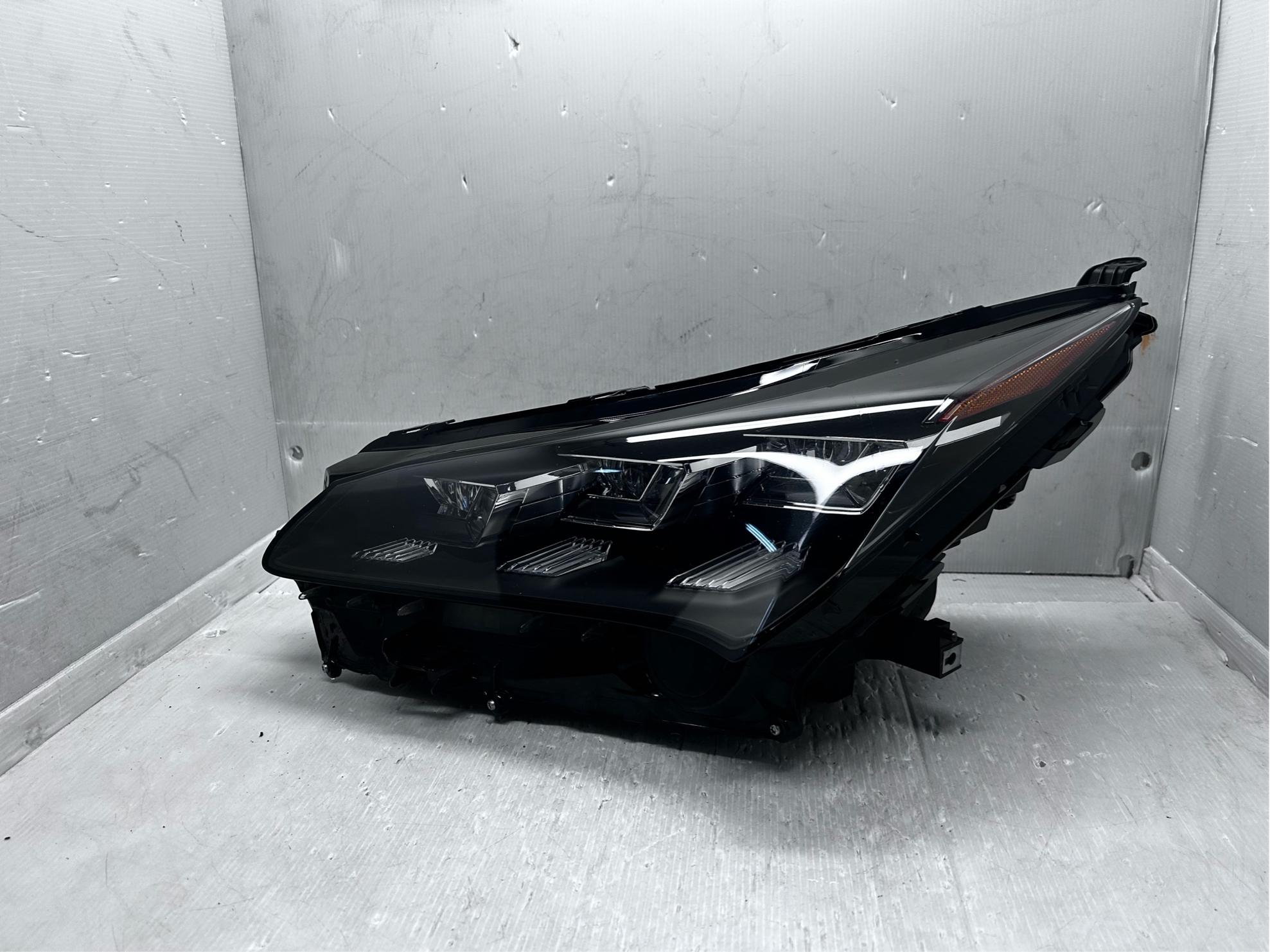 LEXUS NX 300H 2014-2017 LED L.H.S HEADLIGHT GENUINE