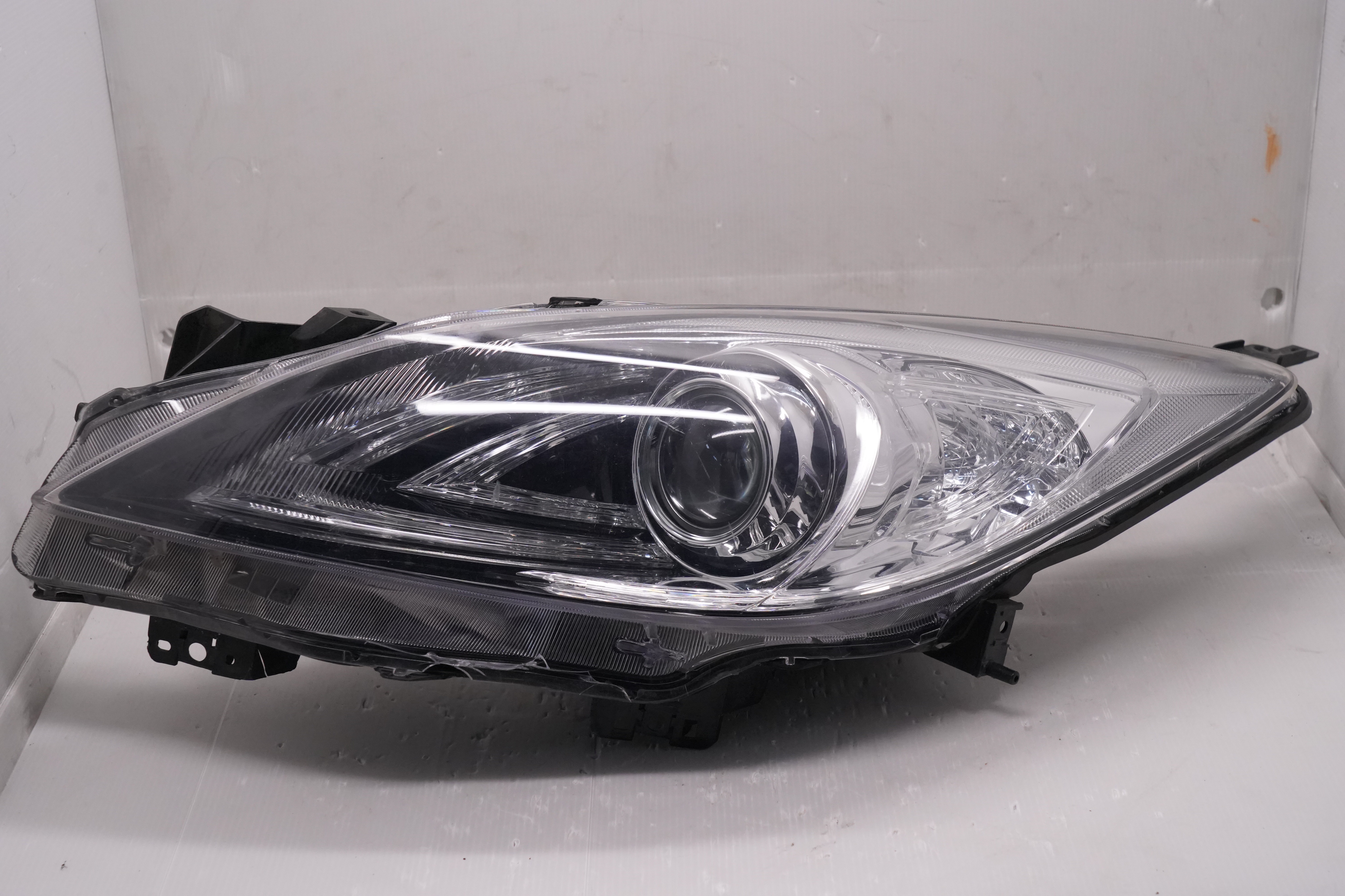 MAZDA 3 MPS 2010-2013 XENON L.H.S HEADLIGHT GENUINE