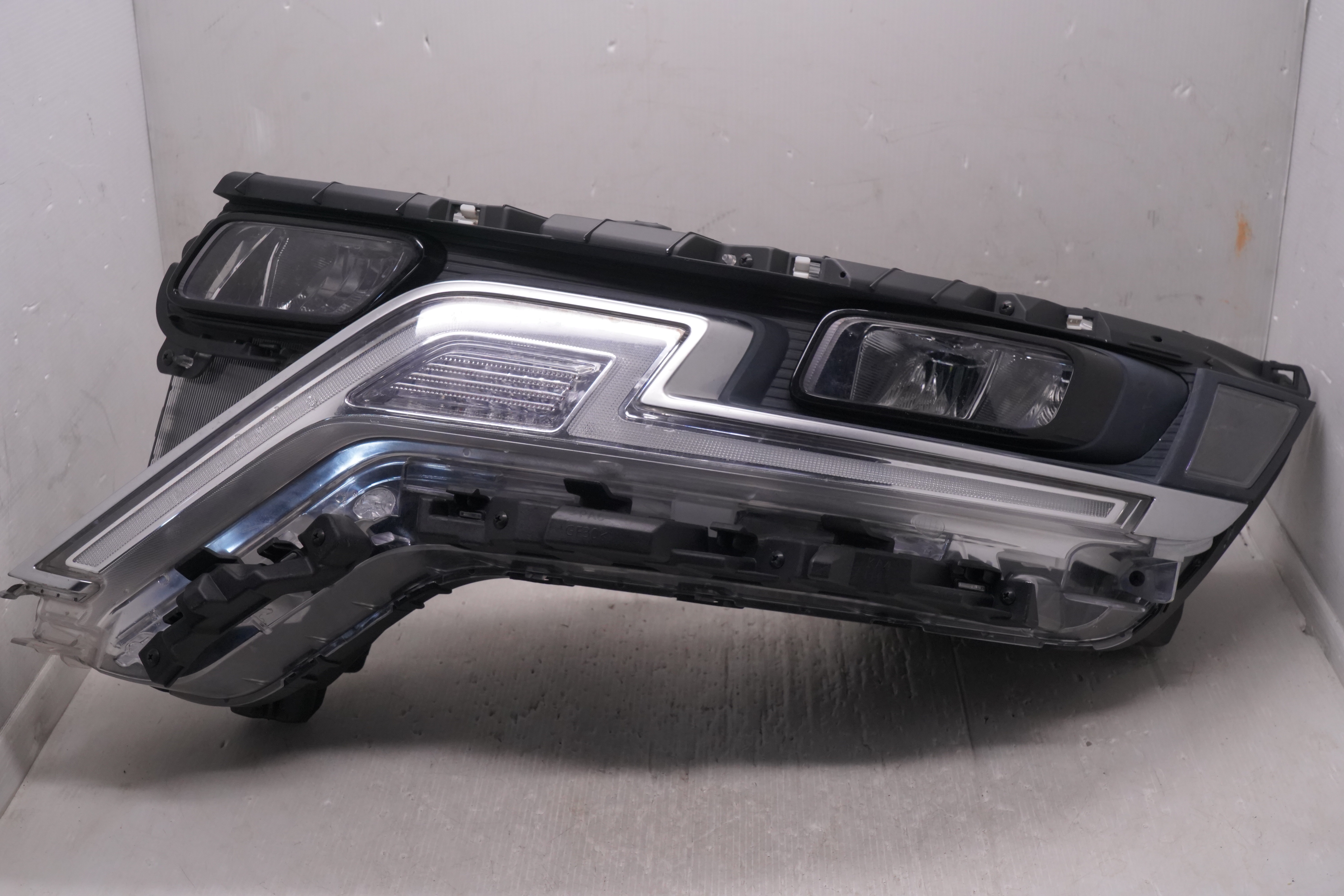 KIA CARNIVAL 2021-2024 LED L.H.S HEADLIGHT GENUINE