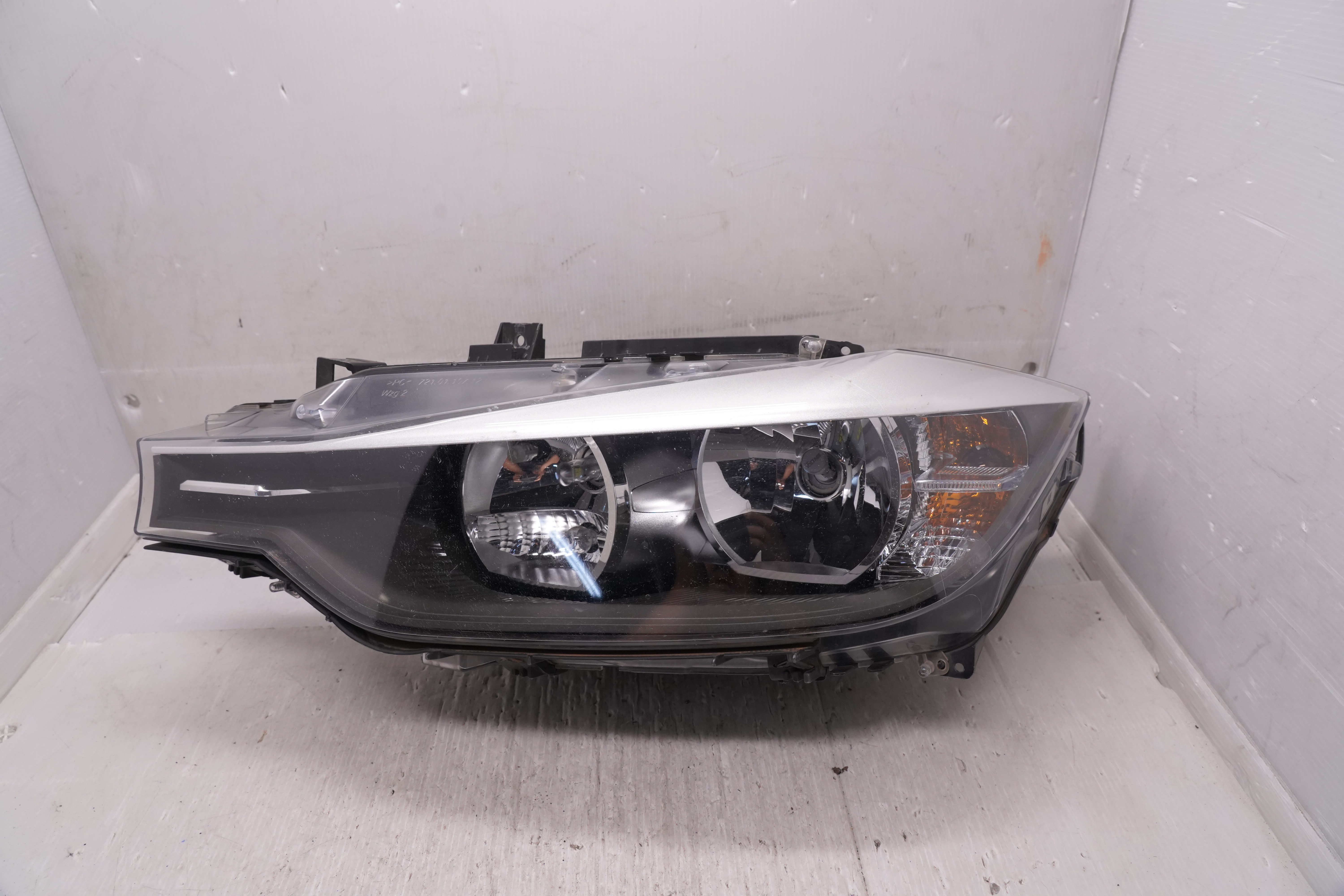 BMW 3 SERIES F30/F31 2011-2020 HALOGEN L.H.S HEADLIGHT GENUINE