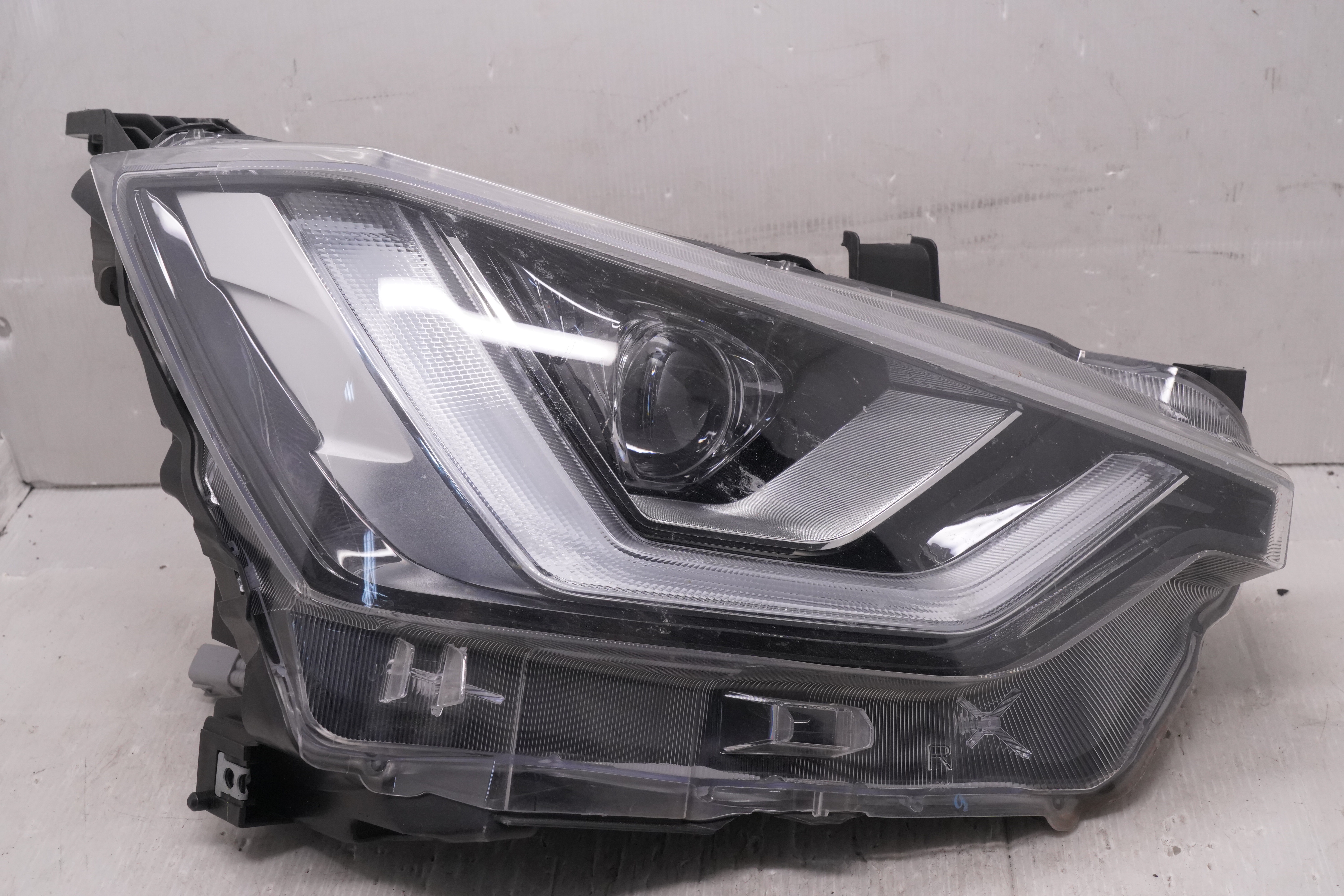 ISUZU D-MAX 2020-2023 LED R.H.S HEADLIGHT GENUINE