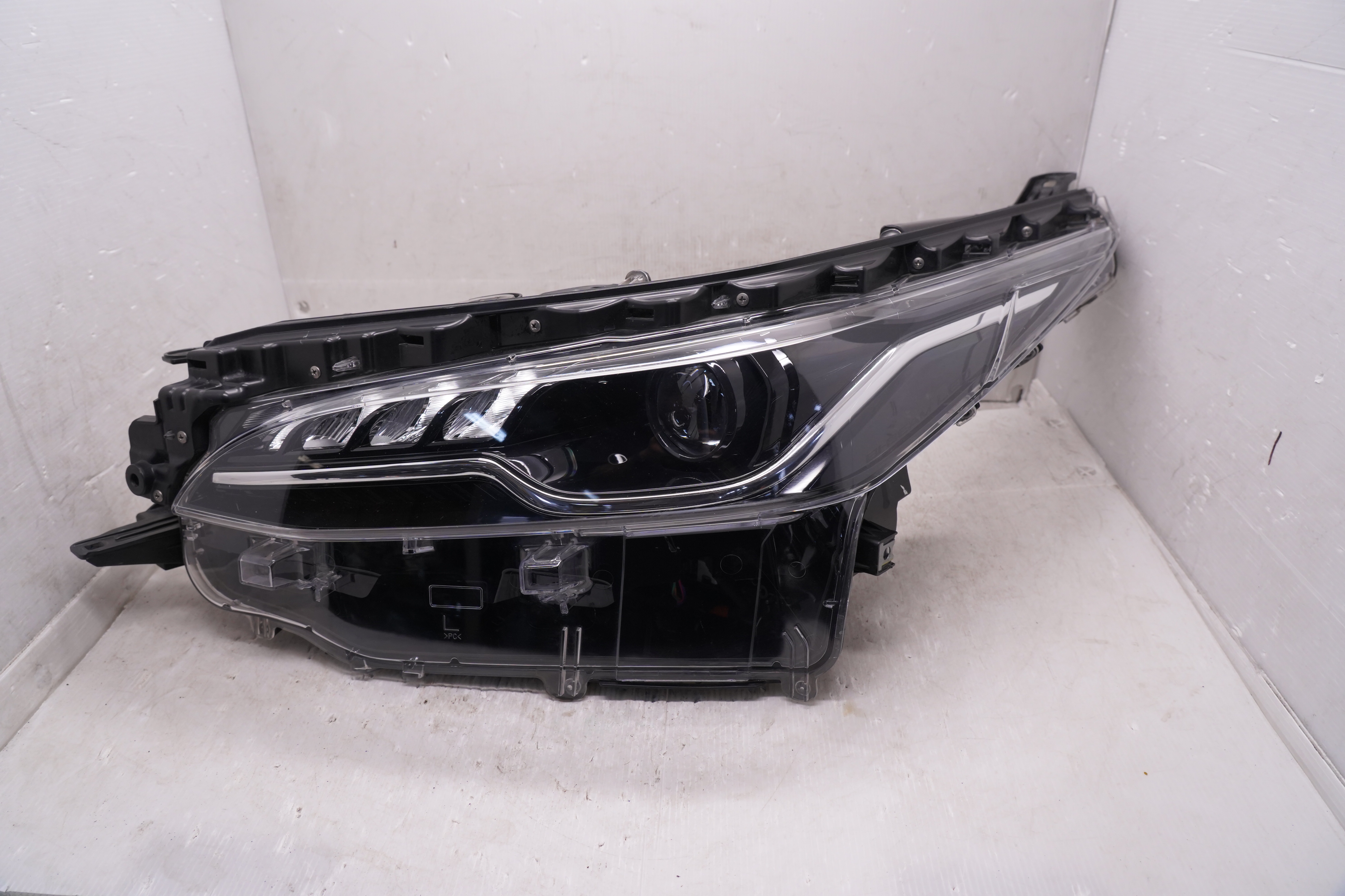 TOYOTA FORTUNER 2021-2023 LED L.H.S Headlight GENUINE