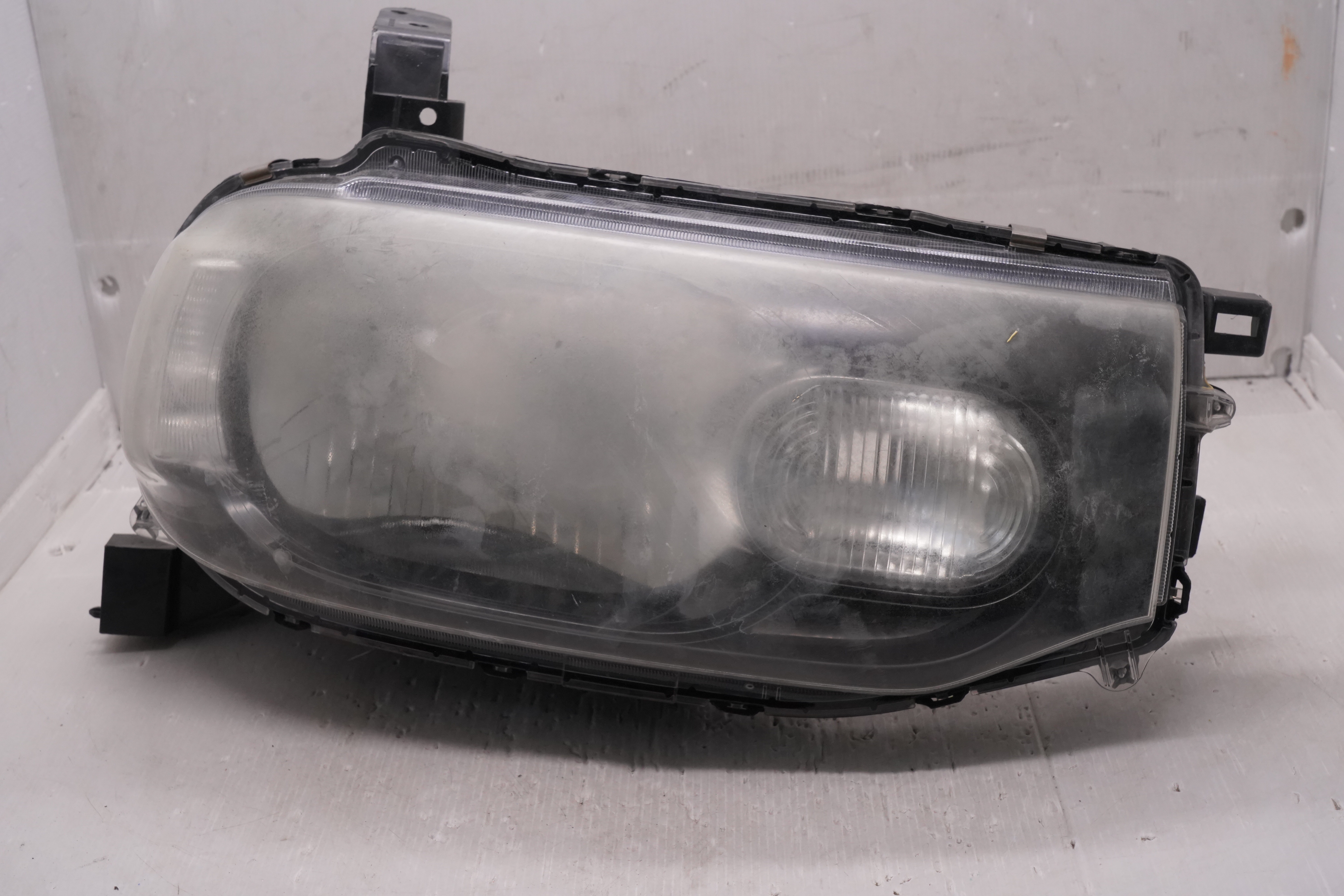NISSAN CUBE Z12 2009-2014 HALOGEN R.H.S HEADLIGHT GENUINE
