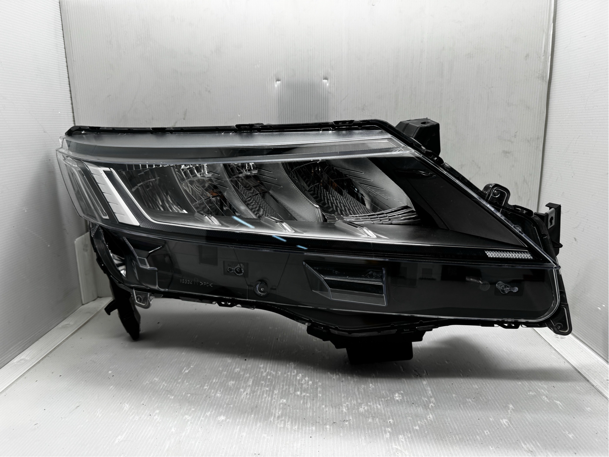 Mitsubishi ASX 2019-2022 LED R.H.S HEADLIGHT GENUINE