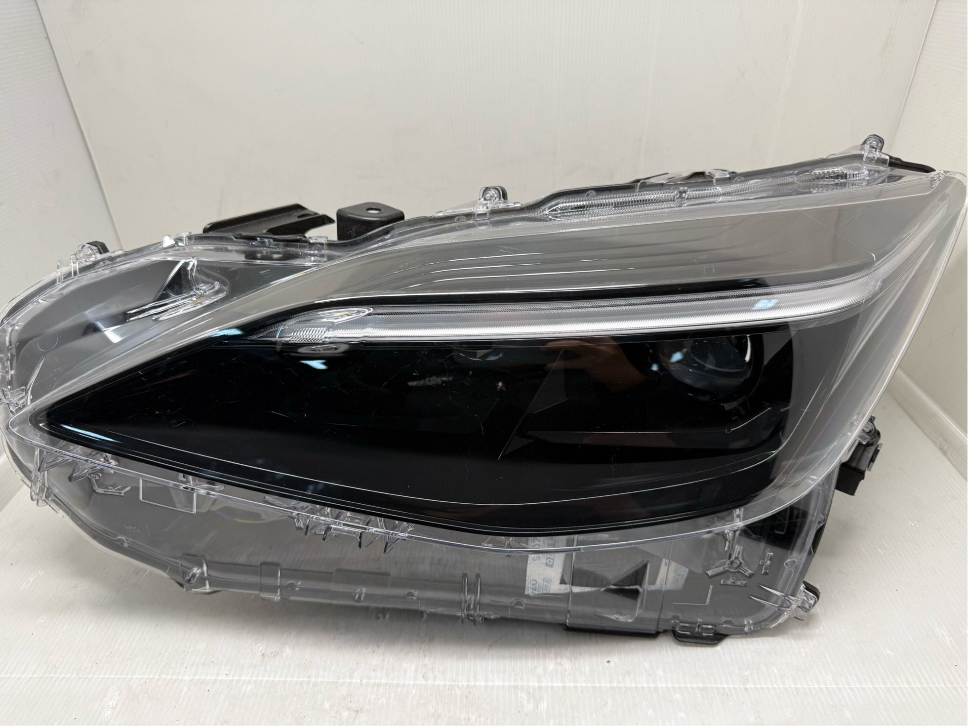 TOYOTA YARIS CROSS MXPB10 2020-2023 LED L.H.S GENUINE