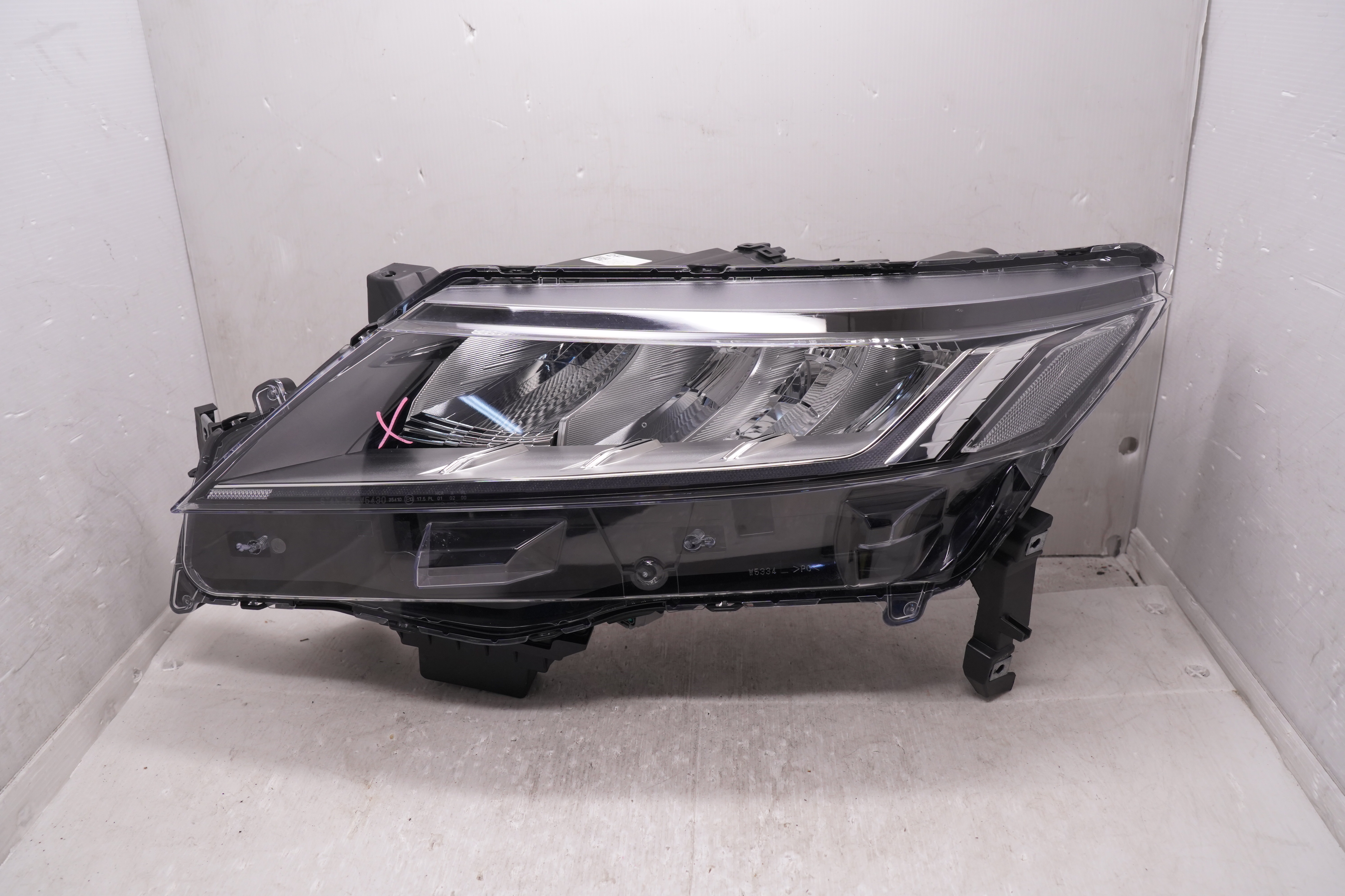 MITSUBISHI ASX 2019-2022 LED L.H.S HEADLIGHT GENUINE