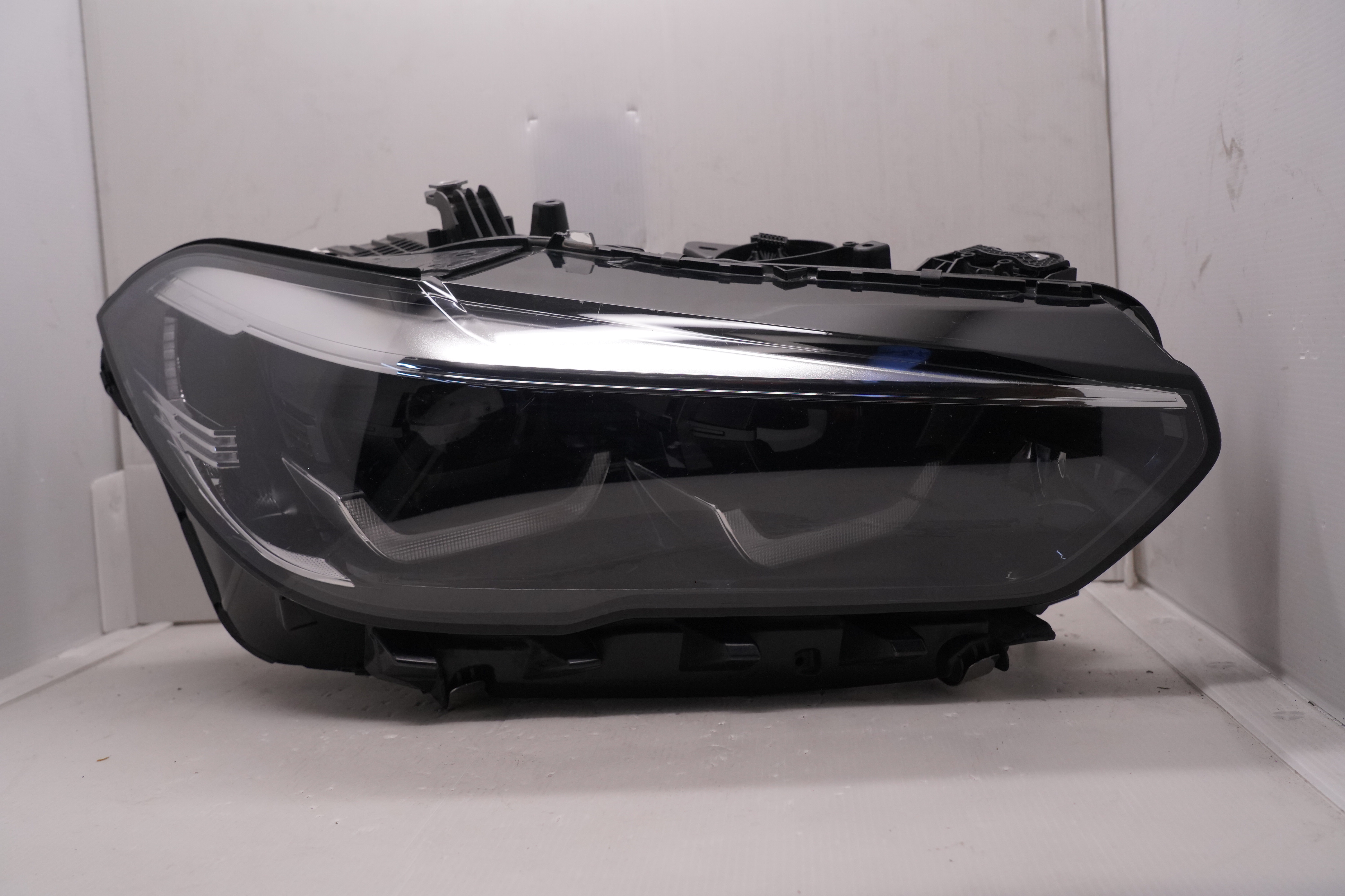 BMW X5 G05 X6 G06 2018-2021 LED R.H.S HEADLIGHT GENUINE