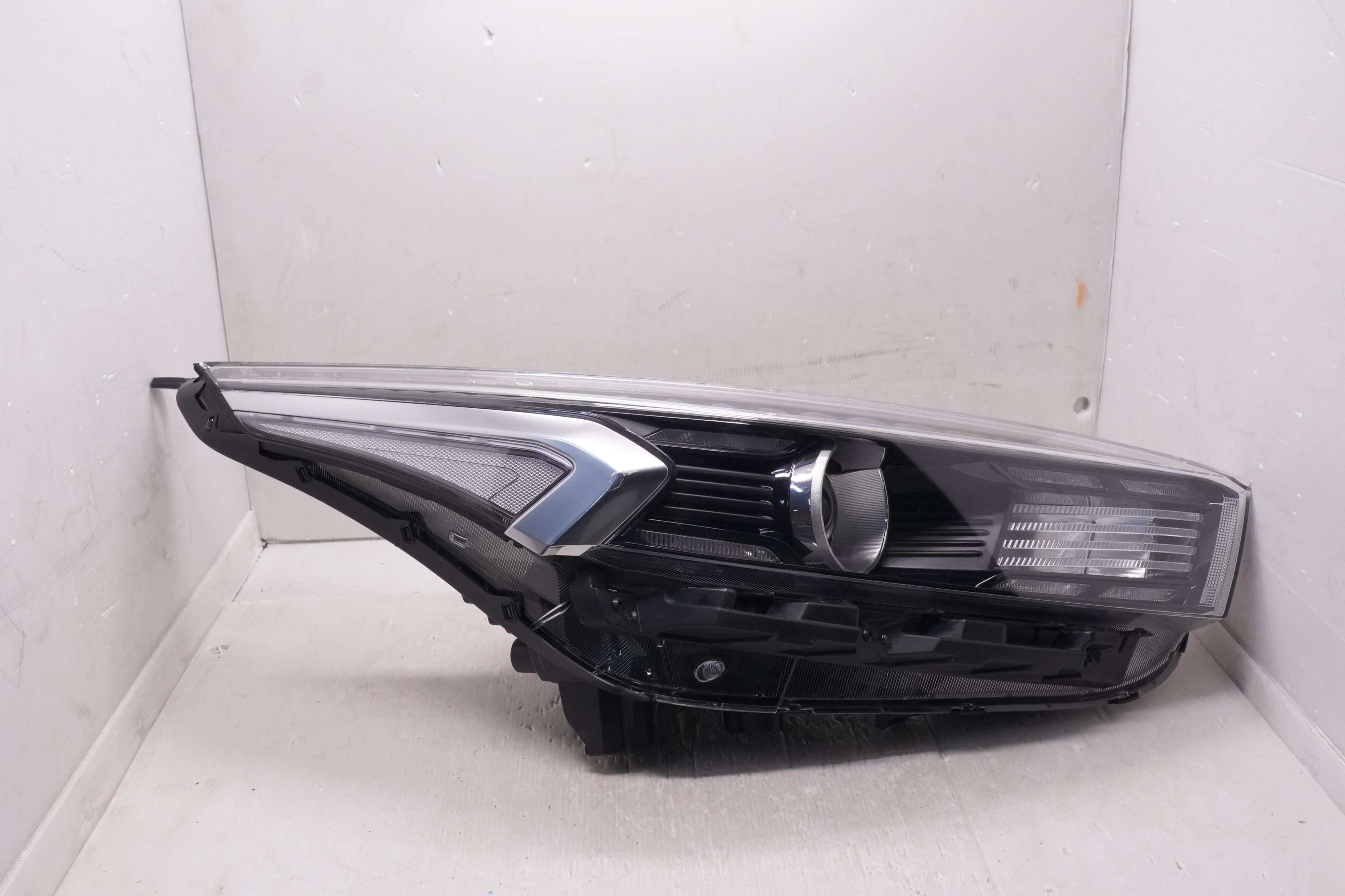 KIA CERATO 2021-2023 HALOGEN R.H.S HEADLIGHT GENUINE