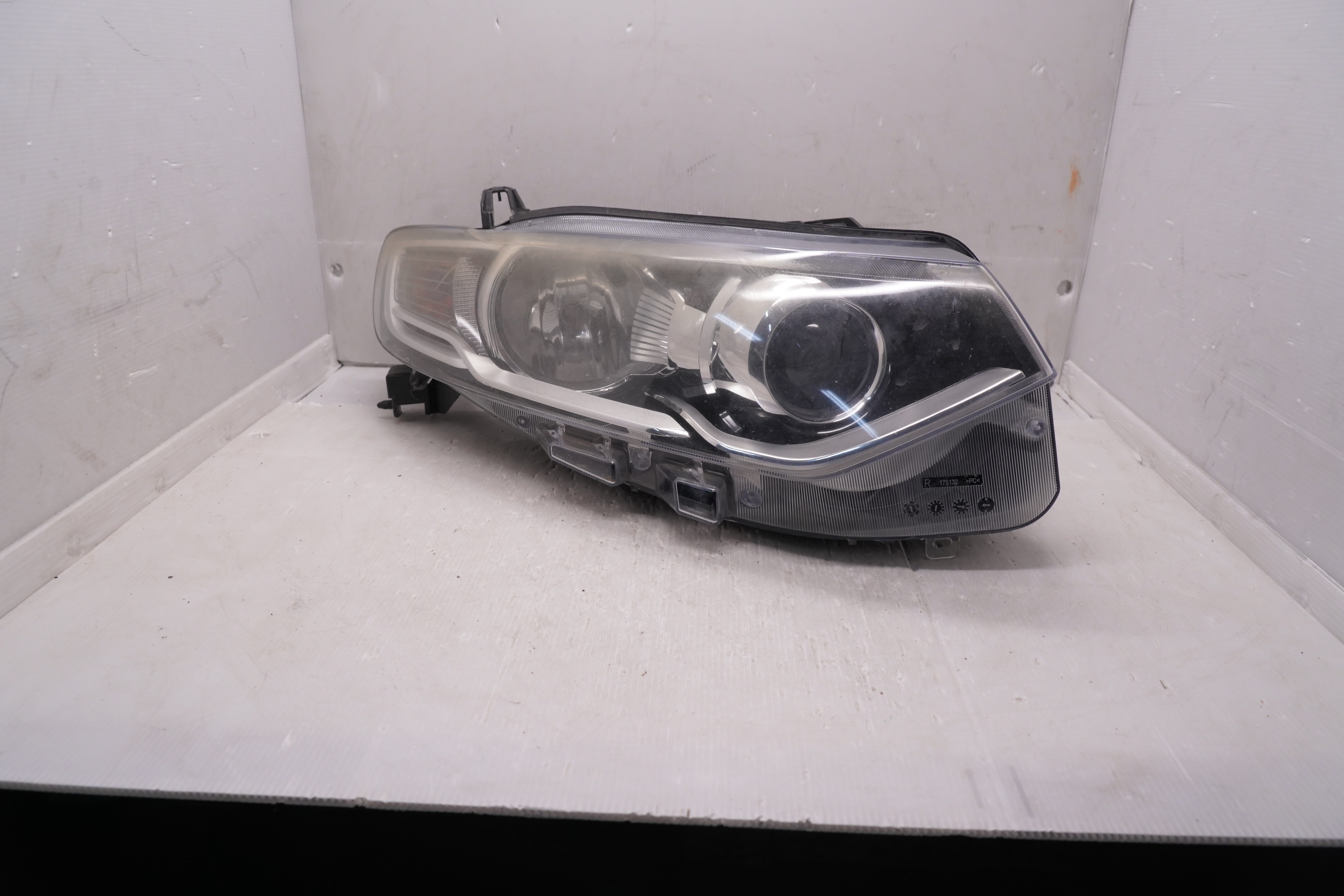 FORD TERRITORY SZ 2011-2017 HALOGEN R.H.S HEADLIGHT