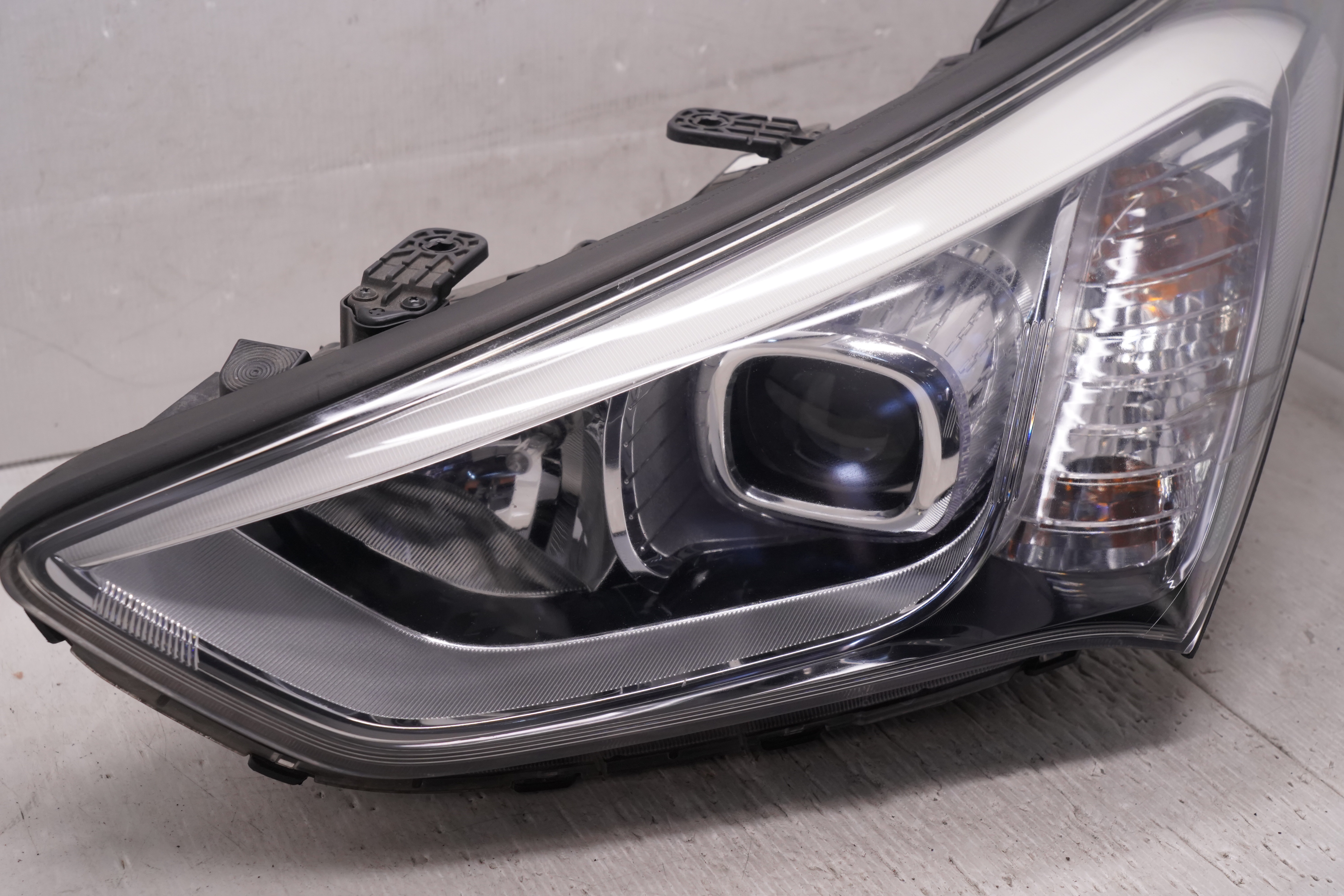 HYUNDAI SANTA 2008-2017 HALOGEN L.H.S HEADLIGHT GENUINE