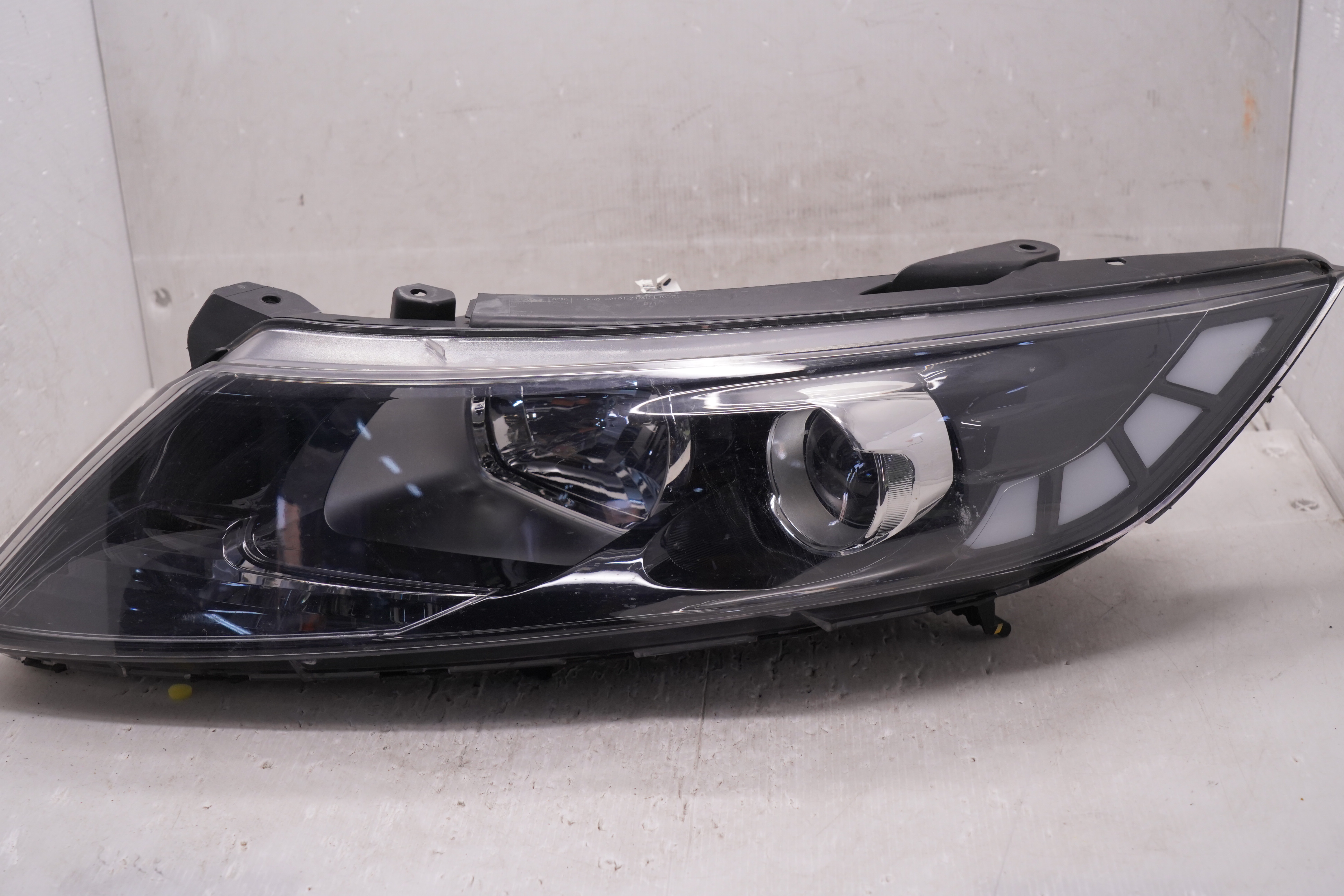 KIA OPTIMA 2010-2012 HALOGEN L.H.S HEADLIGHT GENUINE