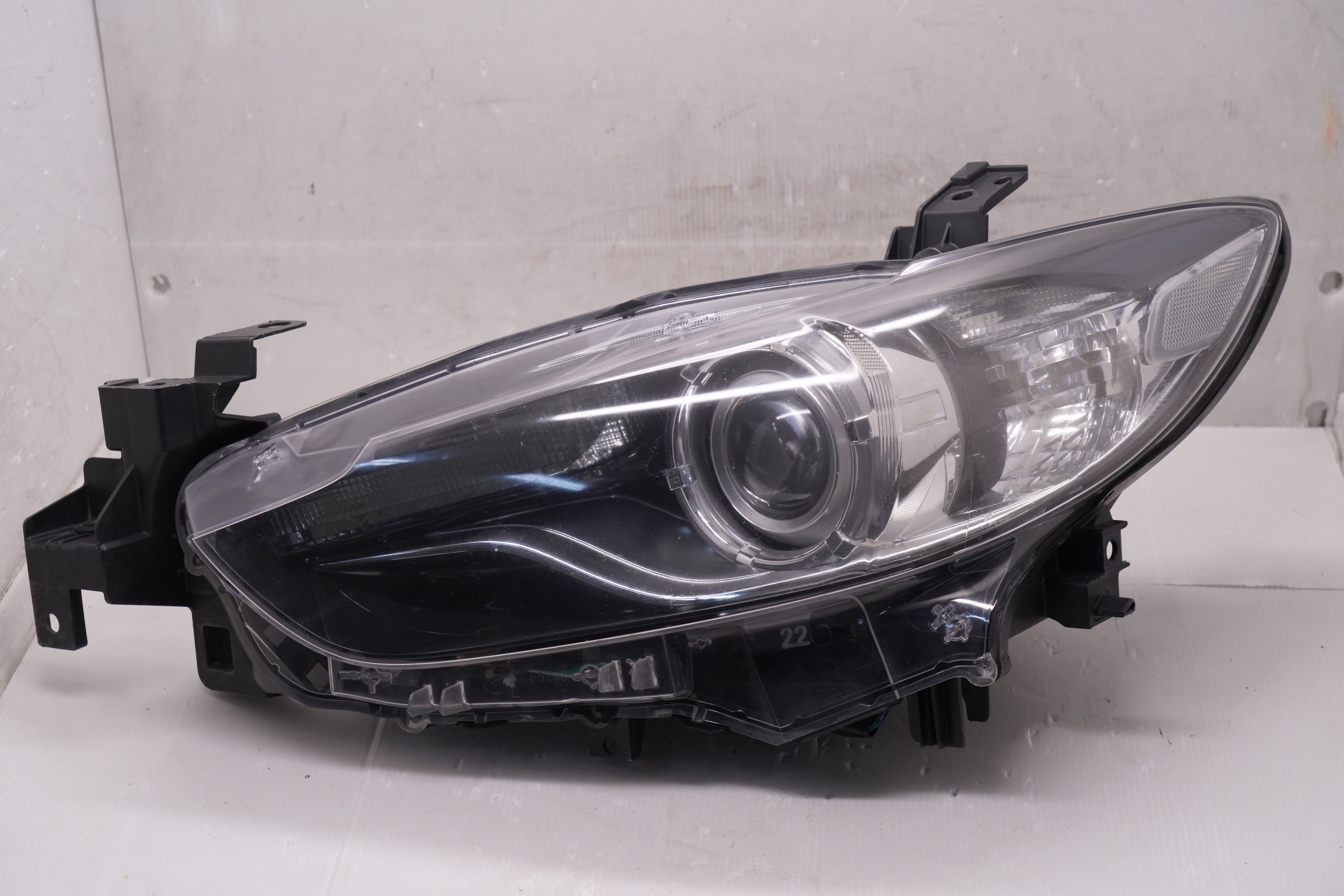MAZDA 6 2013-2014 XENON L.H.S HEADLIGHT GENUINE
