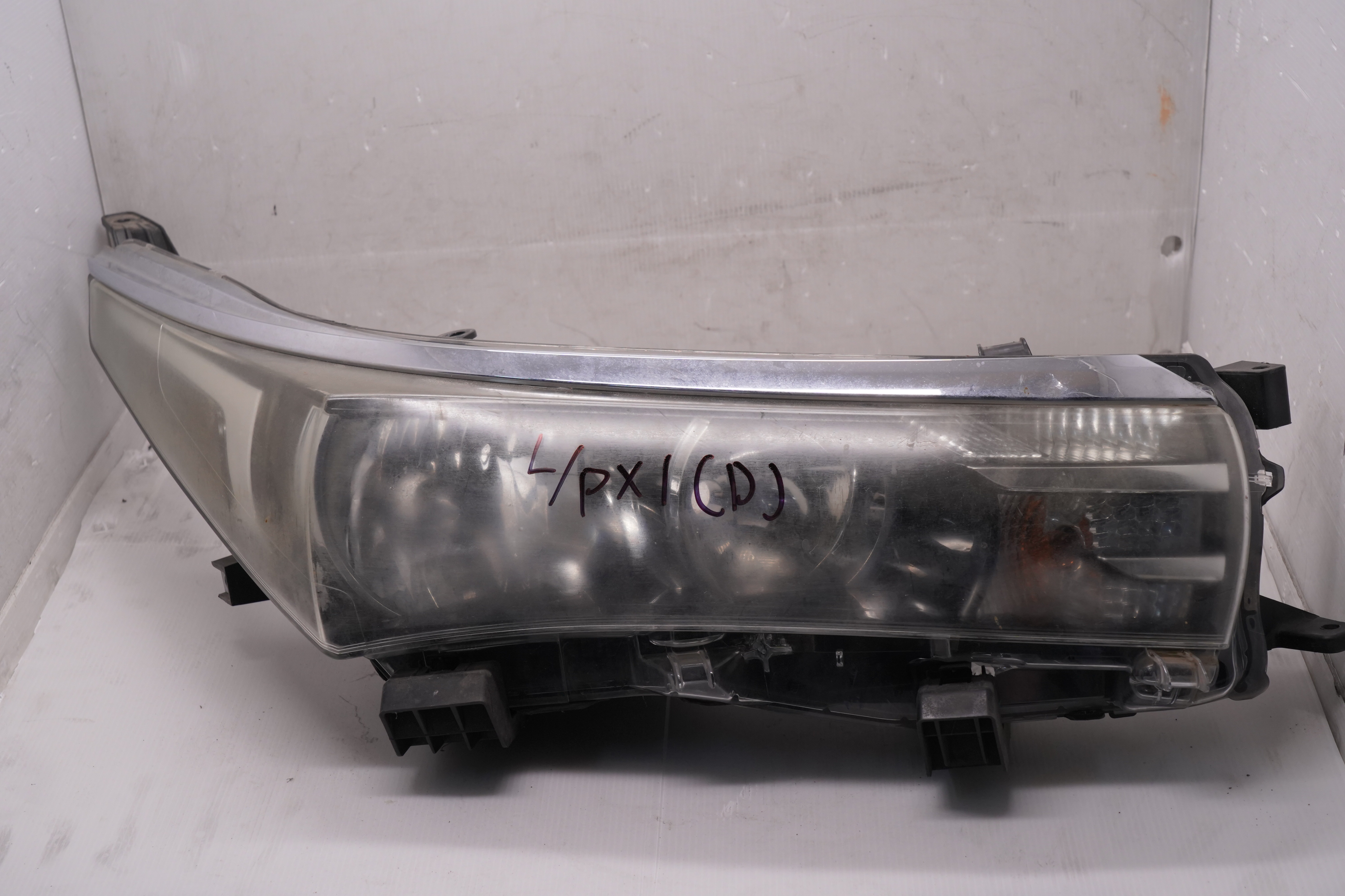 TOYOTA COROLLA 2014-2016 HALOGEN R.H.S HEADLIGHT