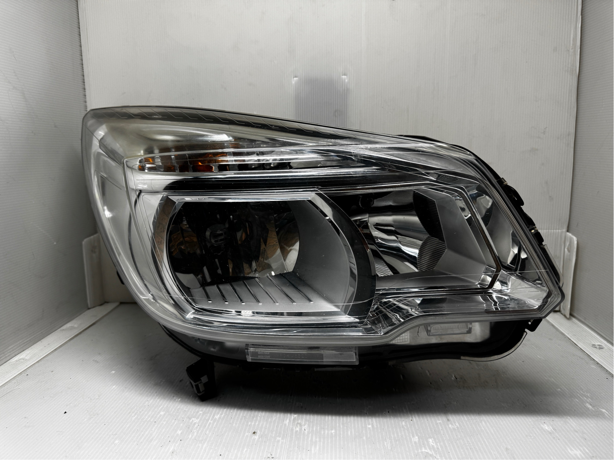 HOLDEN COLORADO 2012-2015 HALOGEN R.H.S HEADLIGHT GENUINE