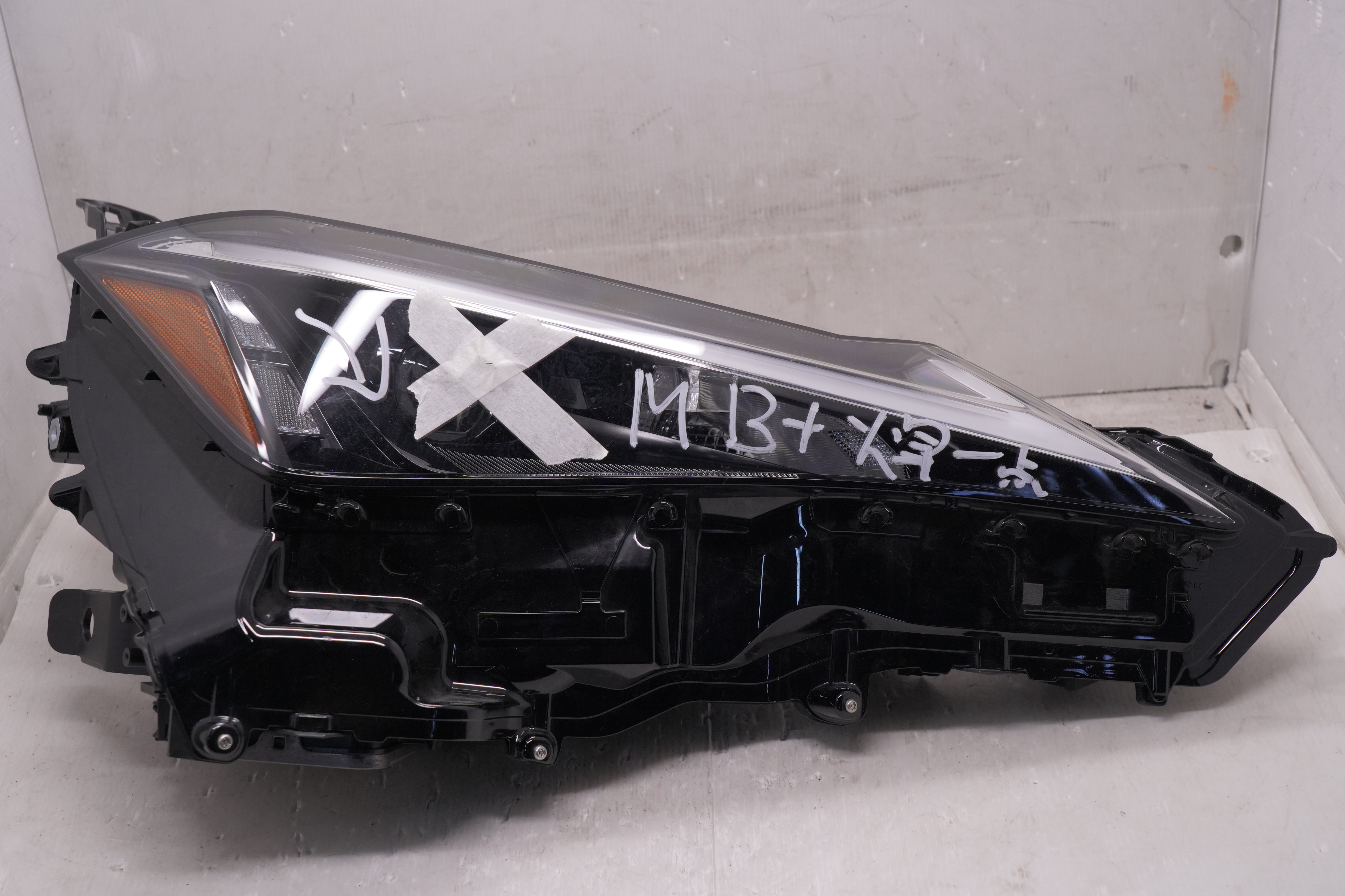 LEXUS UX 200&250H 2019-2023 LED R.H.S HEADLIGHT GENUINE