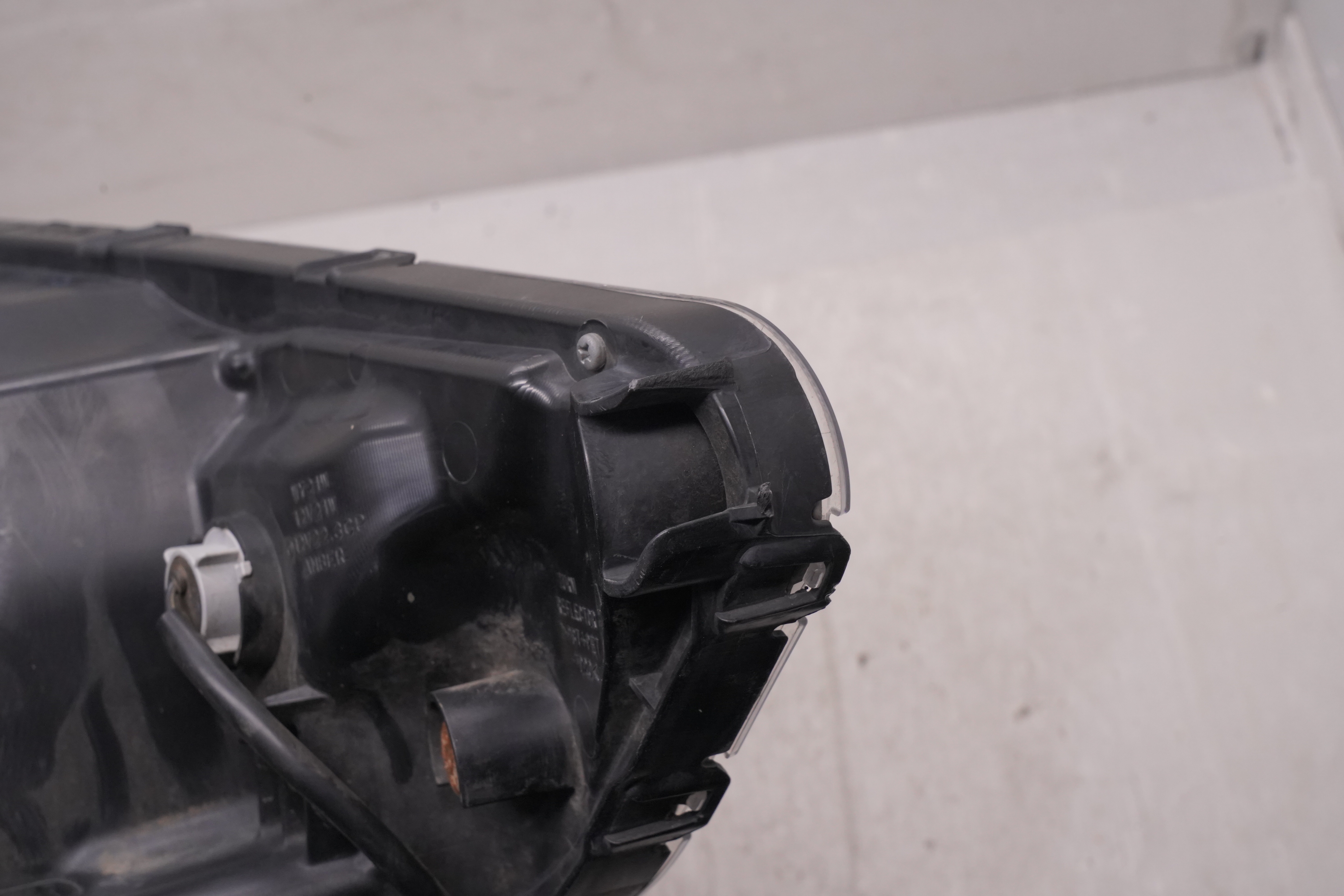 MITSUBISHI ASX 2010-2018 HALOGEN L.H.S HEADLIGHT GENUINE