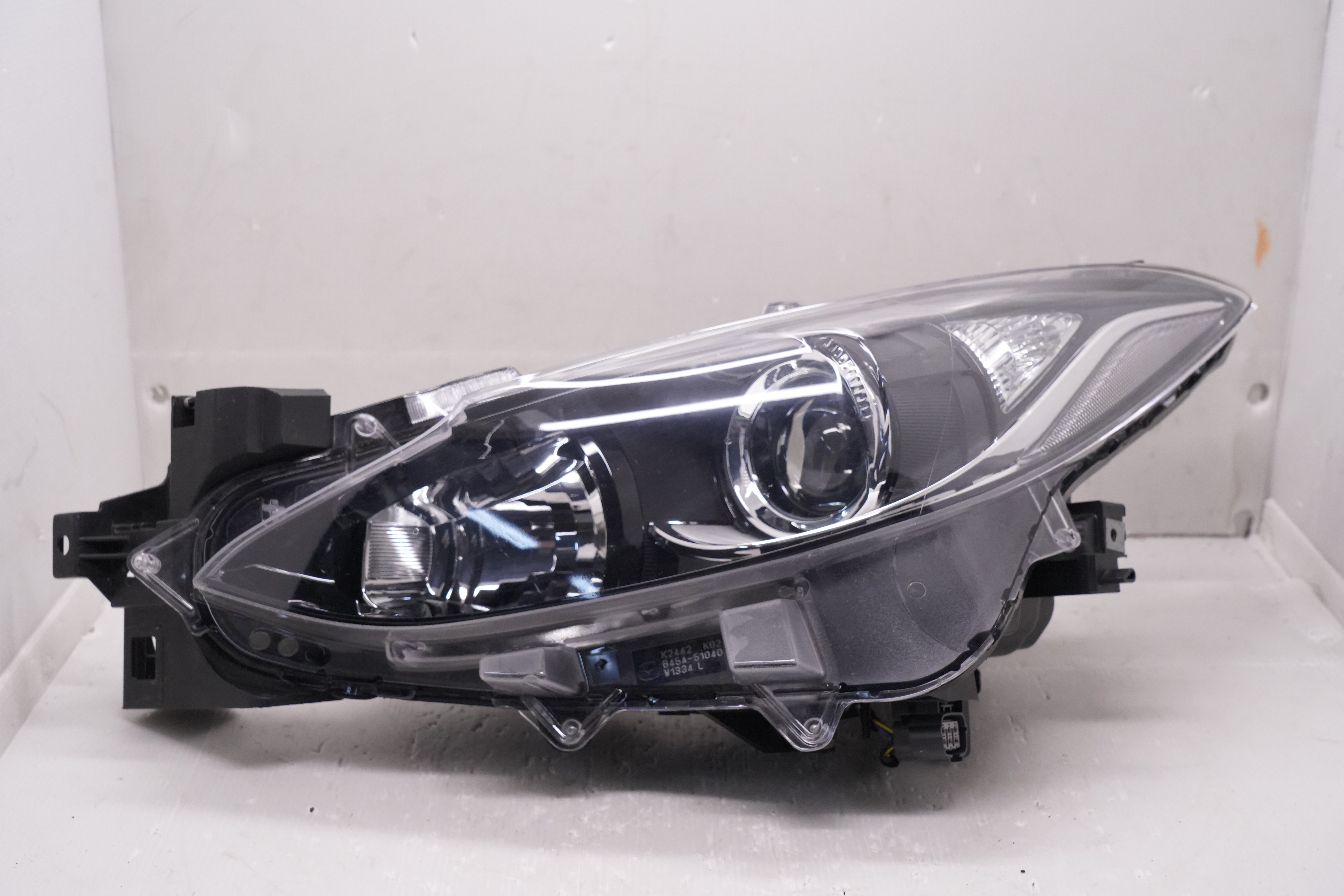 MAZDA 3 2014-2016 HALOGEN L.H.S HEADLIGHT GENUINE