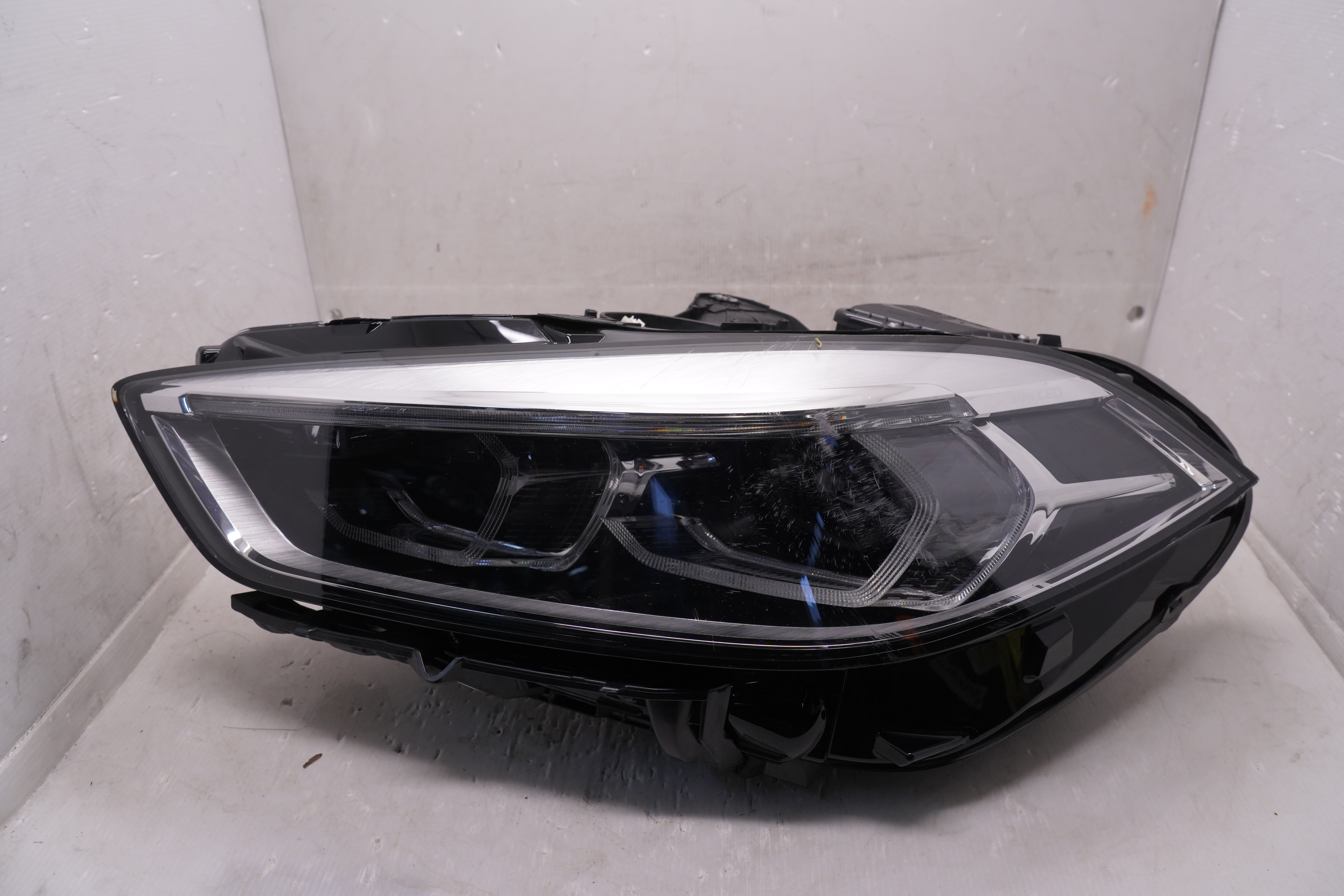 BMW 1 SERIES F40 2021 L.H.S LED HEADLIGHT GENUINE