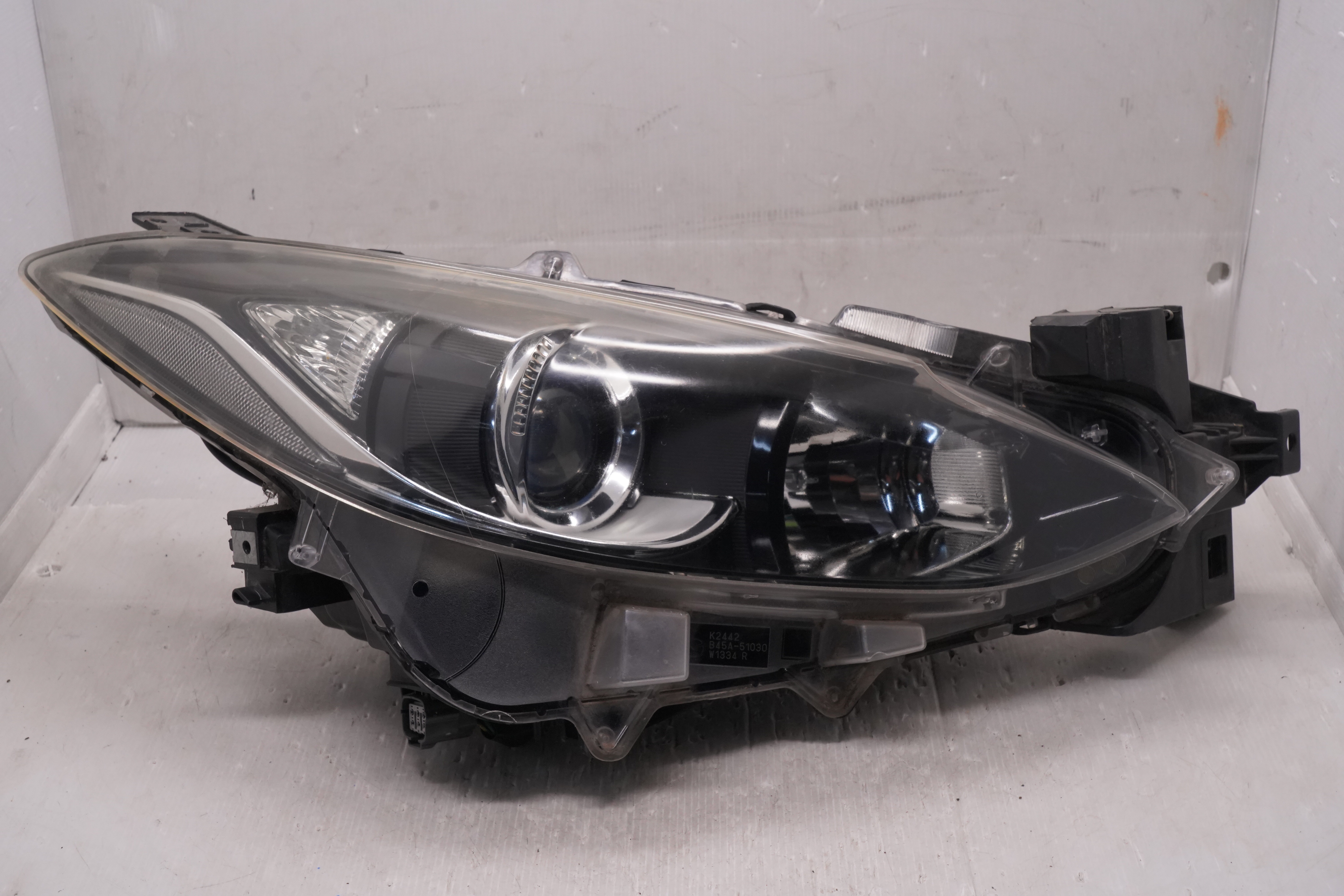 MAZDA 3 2014-2016 HALOGEN R.H.S HEADLIGHT GENUINE