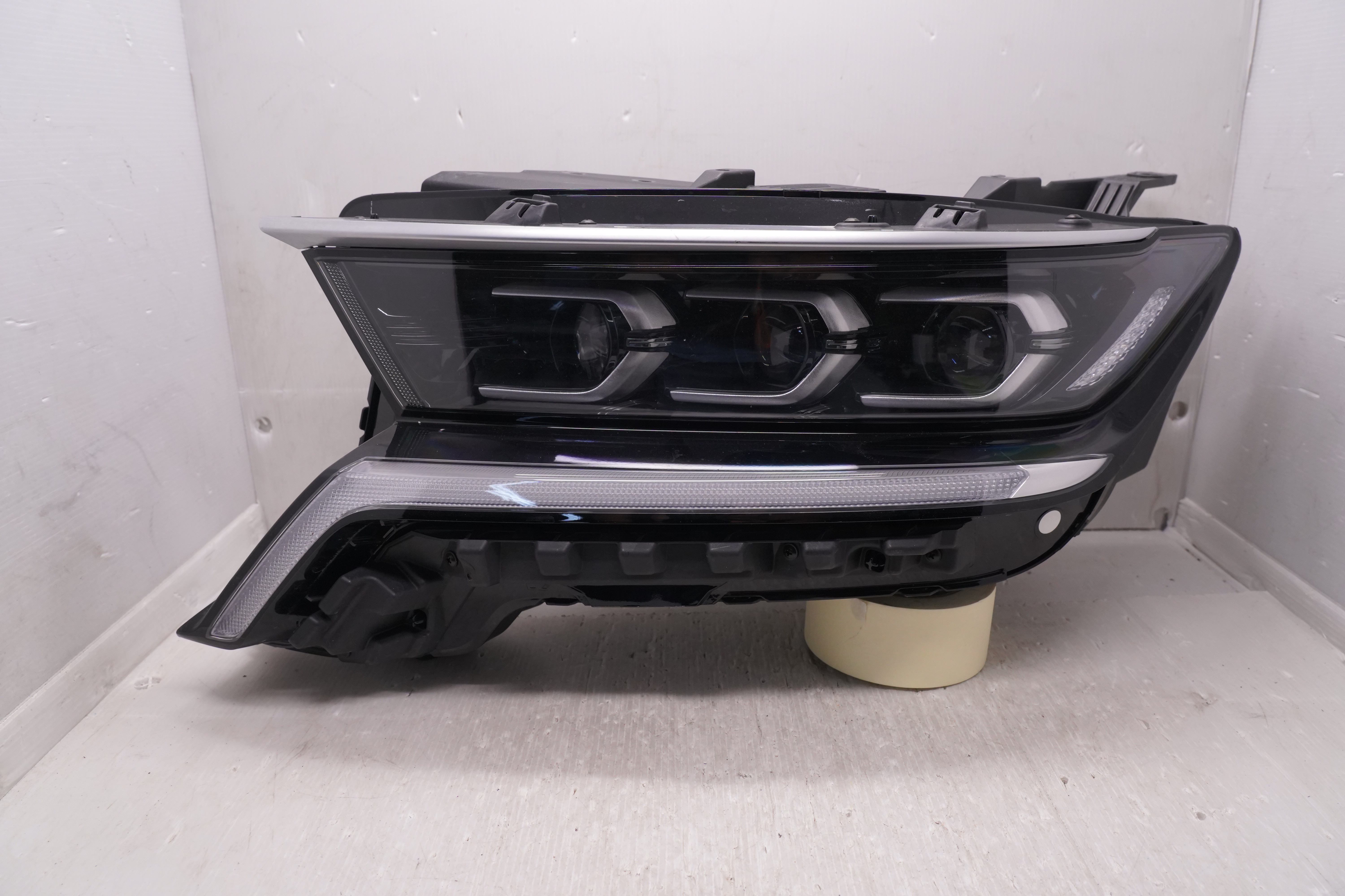 KIA SORENTO 2021-2023 LED L.H.S HEADLIGHT GENUINE