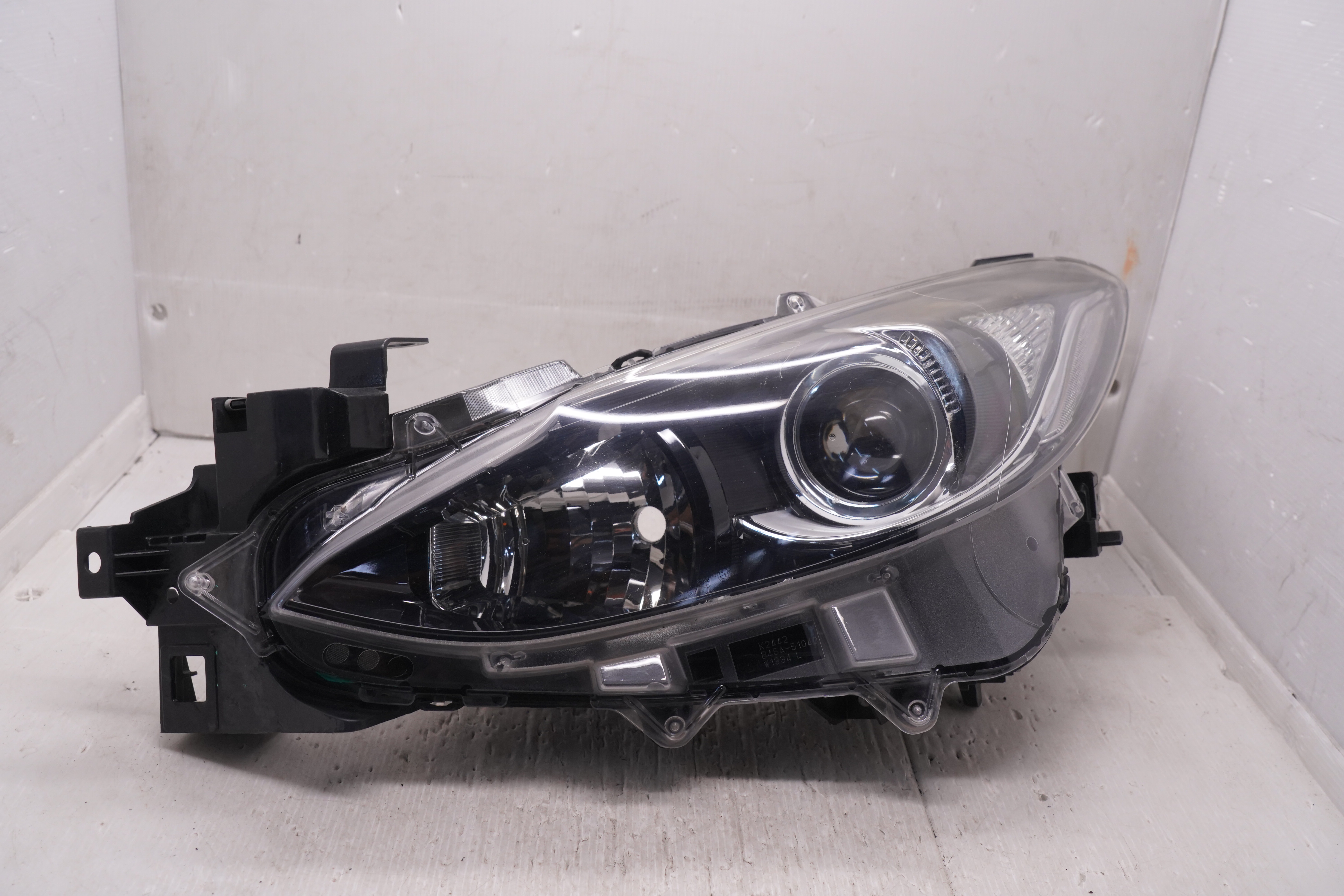 MAZDA 3 2014-2016 HALOGEN L.H.S HEADLIGHT GENUINE