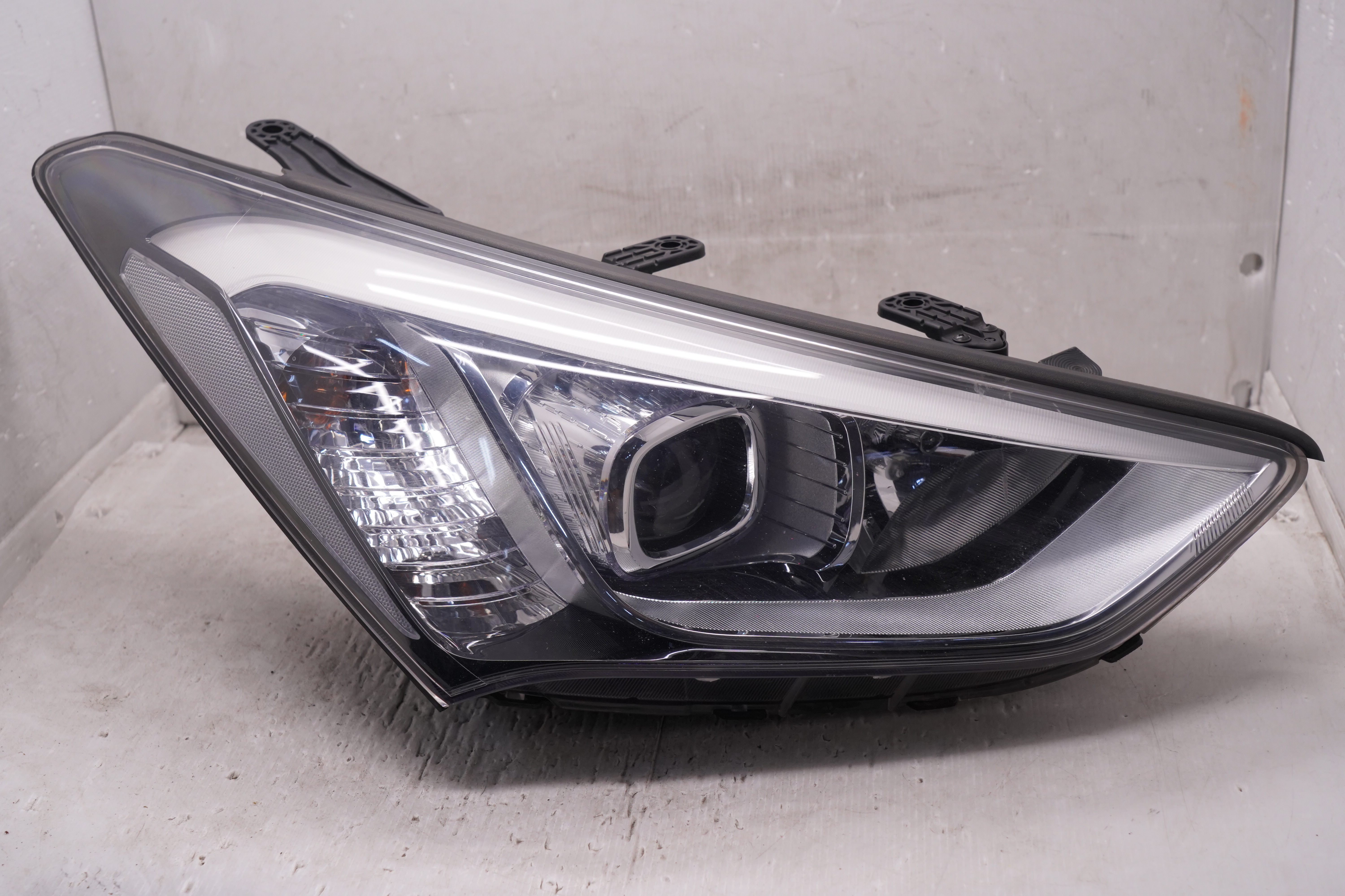 HYUNDAI SANTA FE DM 2013-2015 LENS HALOGEN R.H.S HEADLIGHT GENUINE
