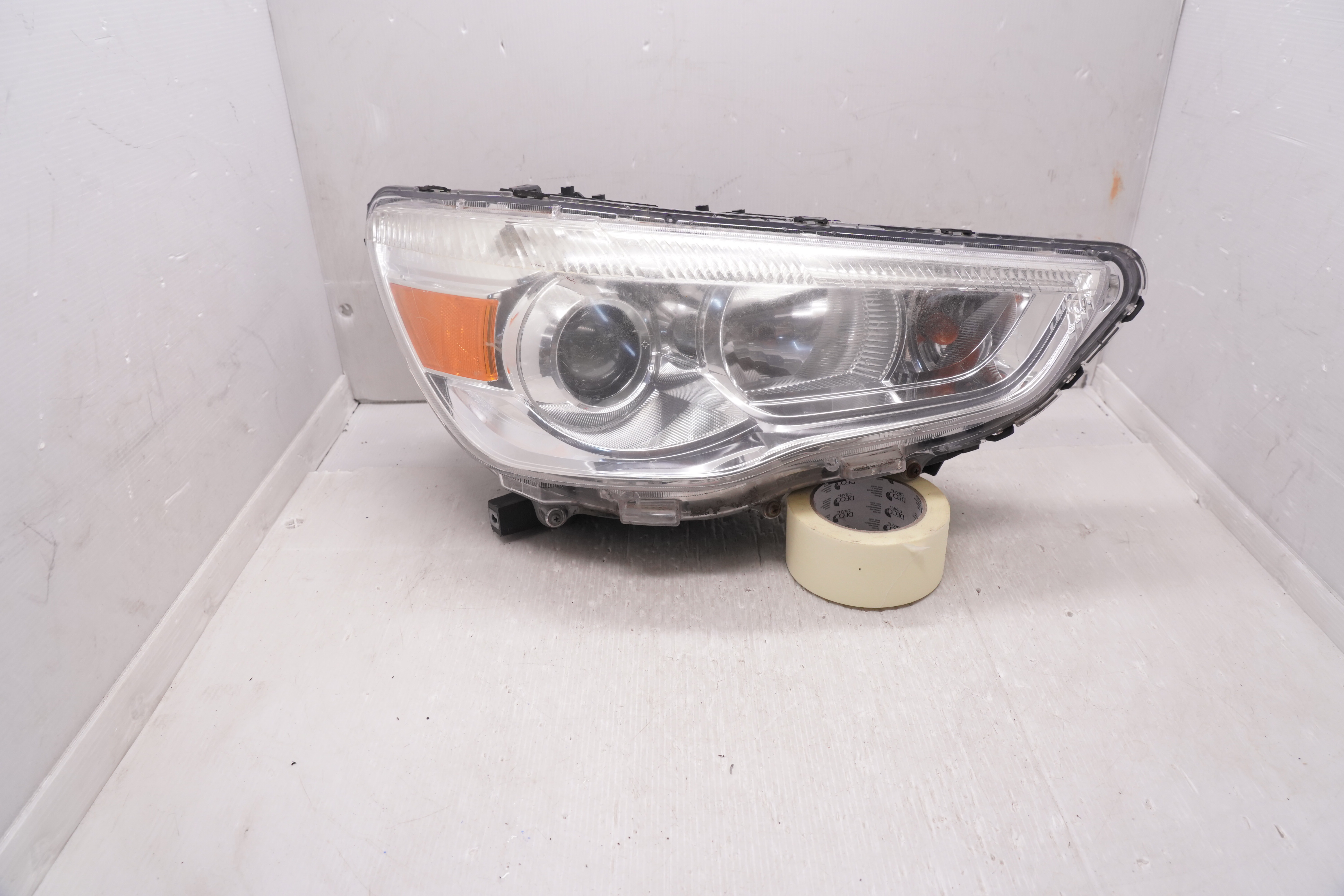 MITSUBISHI ASX 2010-2018 HALOGEN R.H.S HEADLIGHT GENUINE