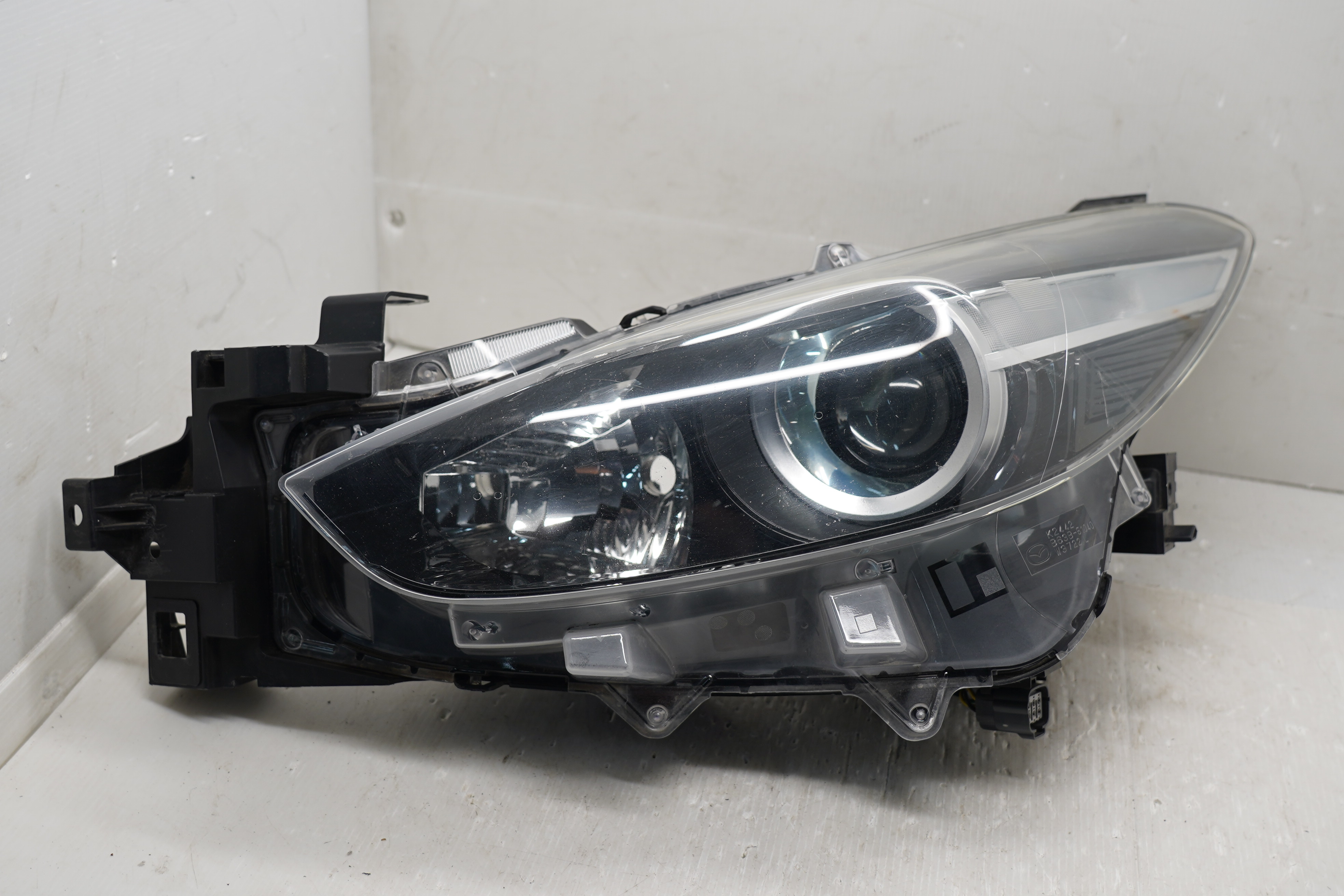 MAZDA 3 2017-2018 HALOGEN L.H.S HEADLIGHT GENUINE