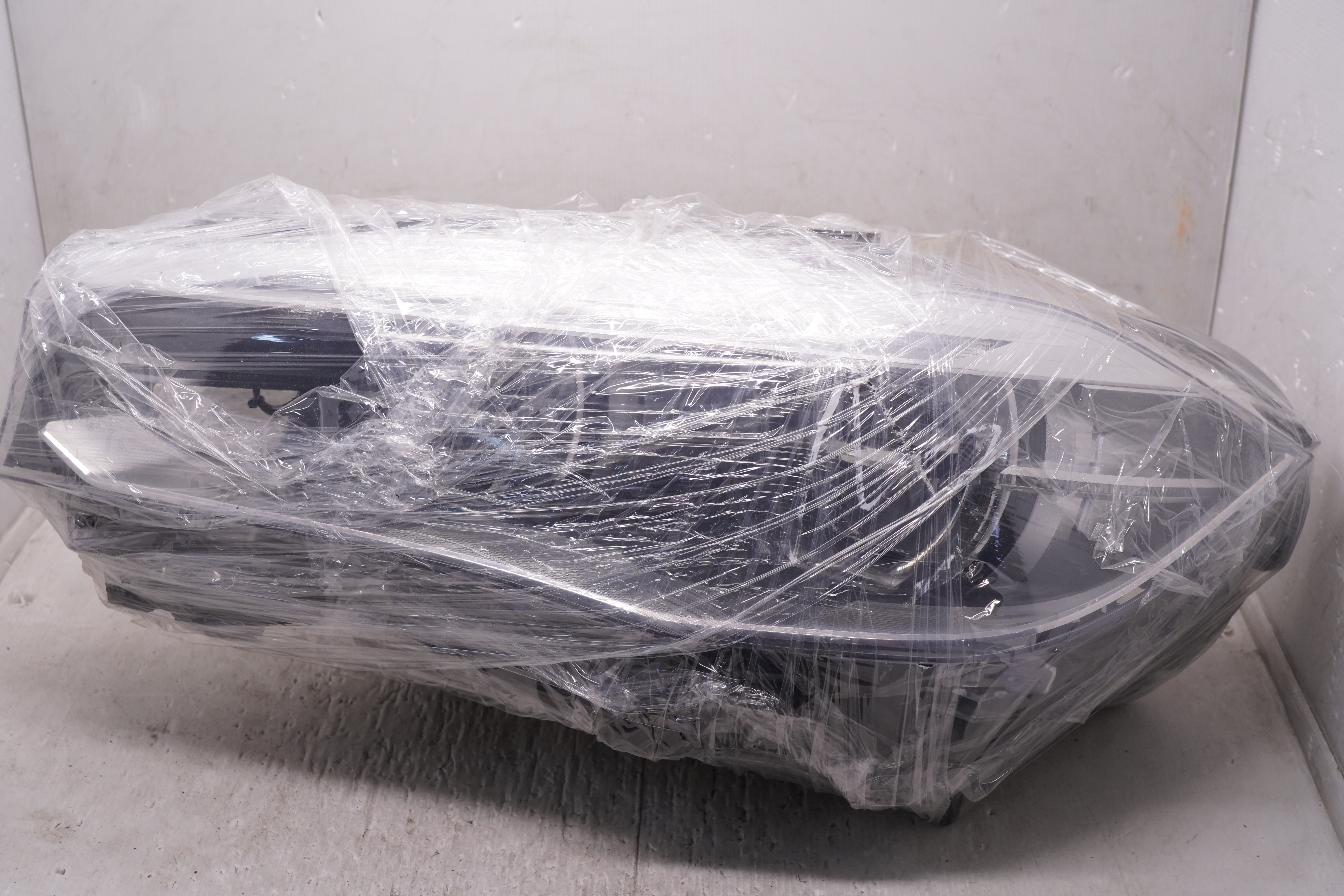 BMW X5 F15 X6 F16 2014-2017 LED L.H.S HEADLIGHT GENUINE