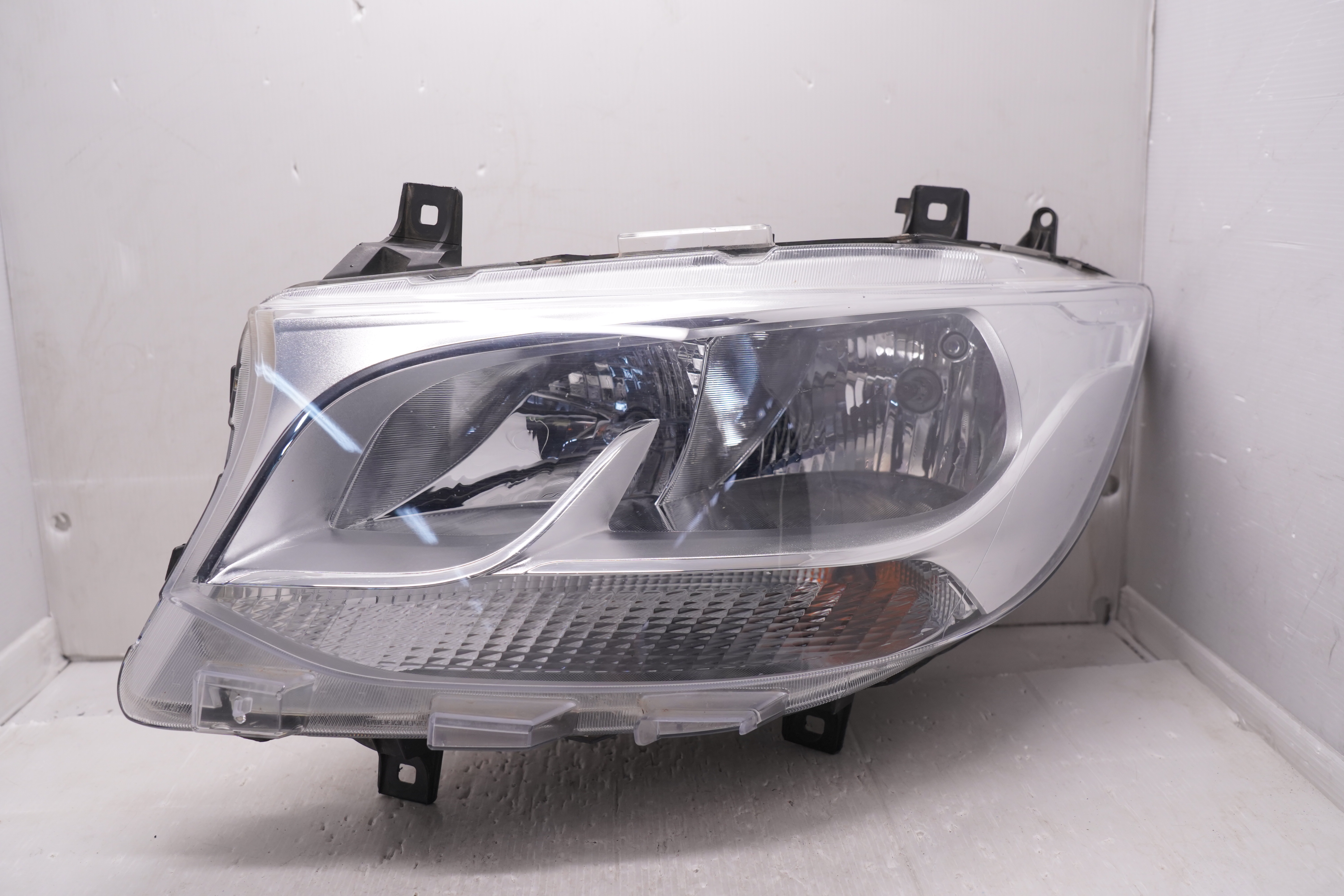 MERCEDES-BENZ SPRINTER 2019-2021 HALOGEN R.H.S HEADLIGHT GENUINE
