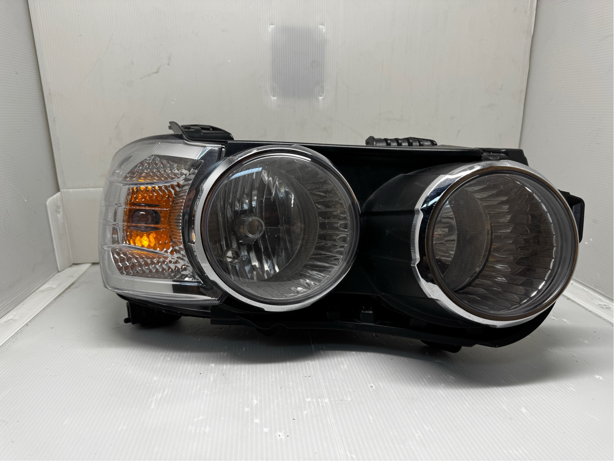 HOLDEN BARINA(AVEO/SONIC) 2011-2016 HALOGEN R.H.S HEADLIGHT GENUINE
