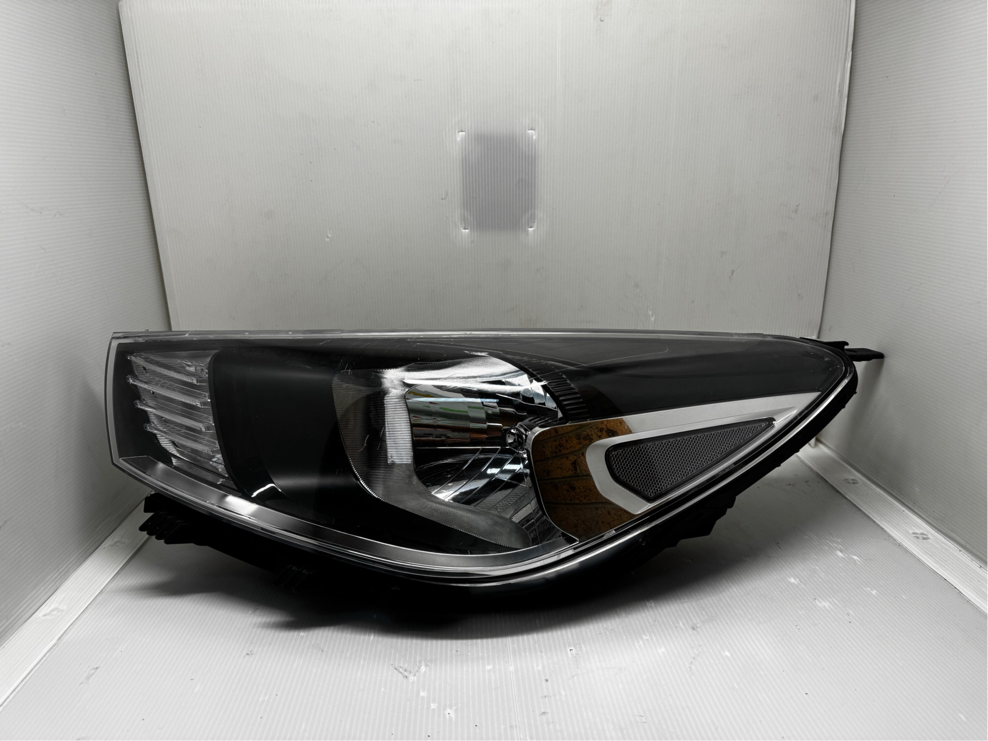 Kia RIO 2018-2020 HALOGEN L.H.S HEADLIGHT GENUINE