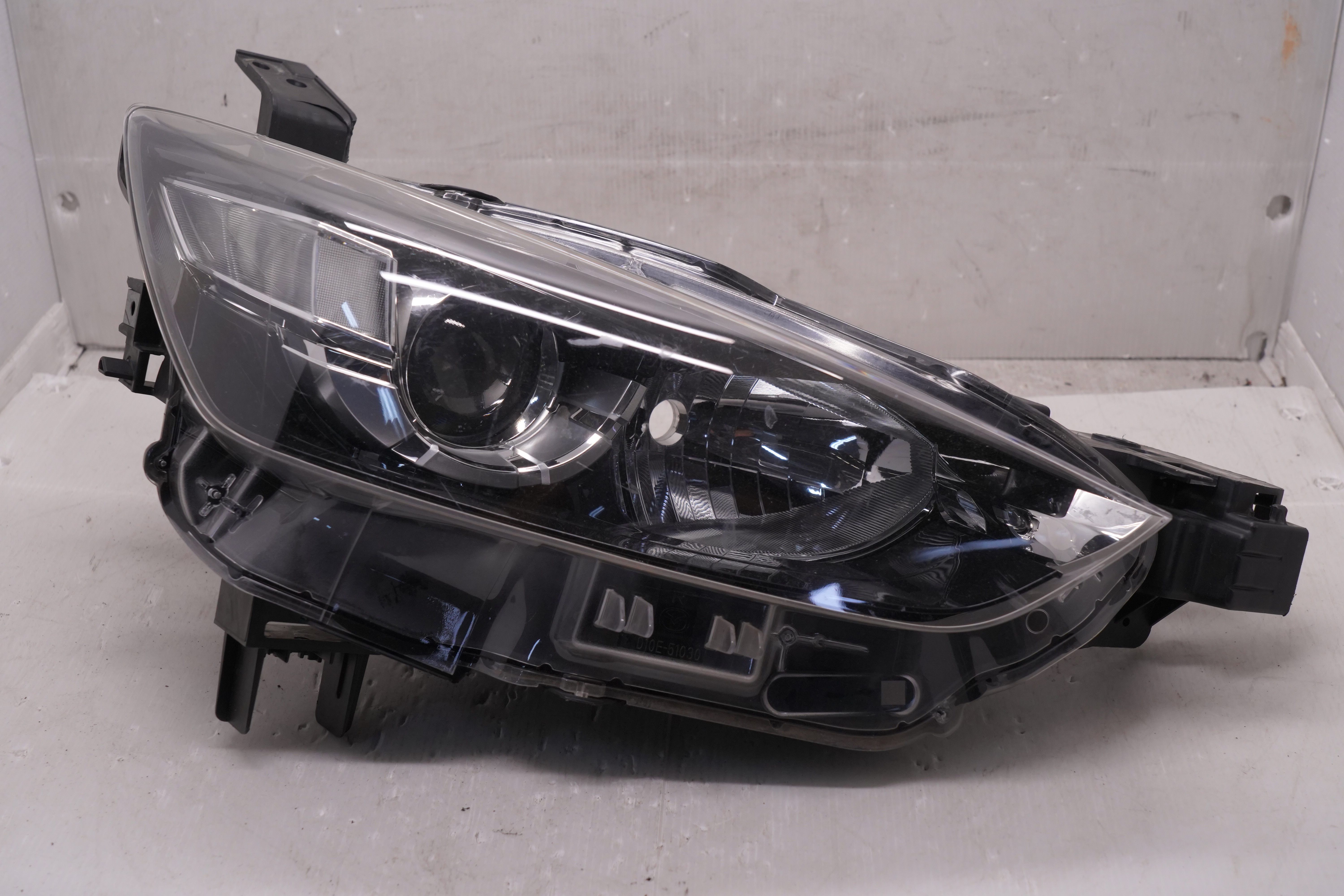 MAZDA CX-3 2016-2018 HALOGEN R.H.S HEADLIGHT GENUINE