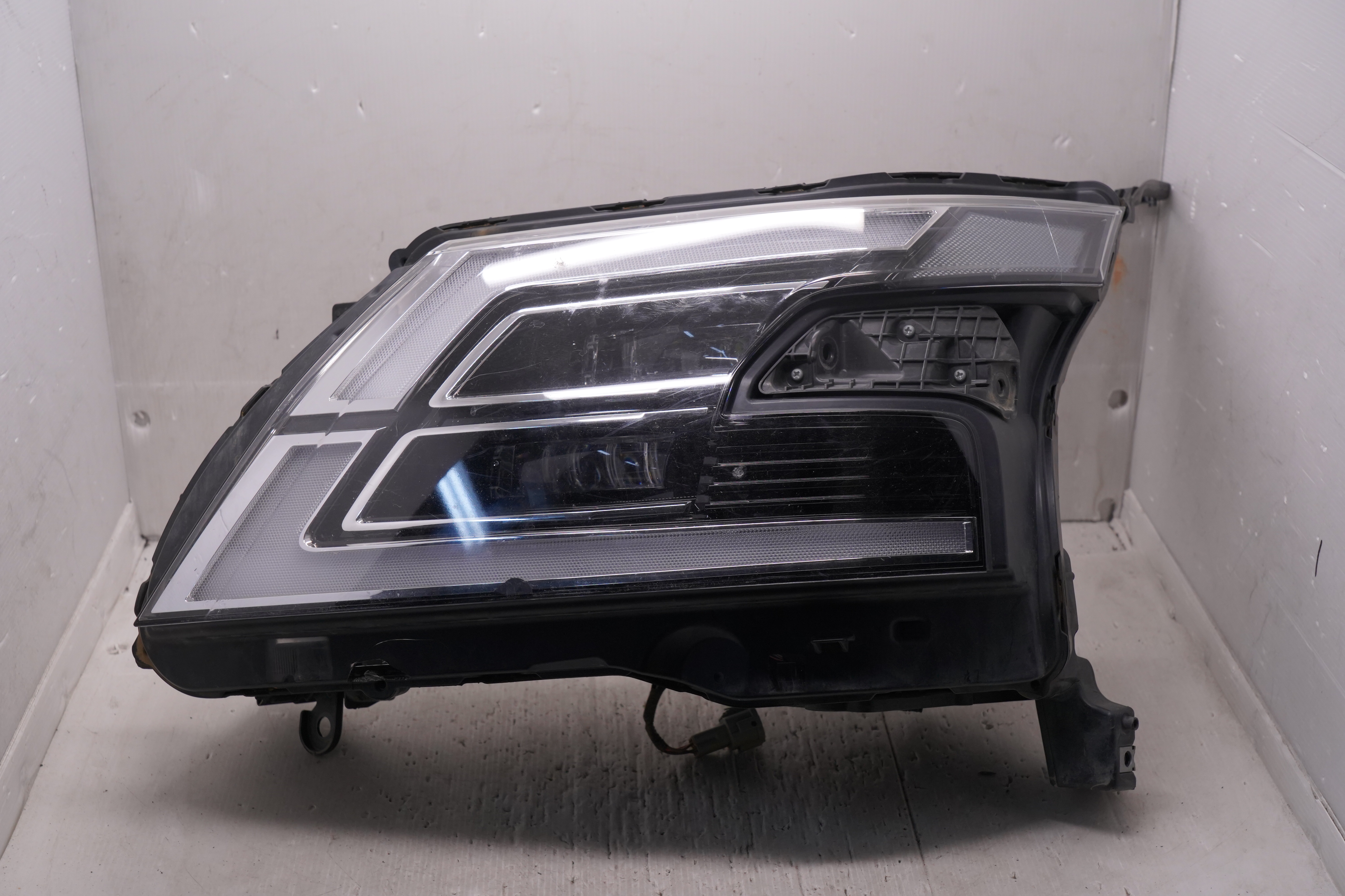 NISSAN PATROL 2020-2025 L.H.S LED HEADLIGHT GENUINE