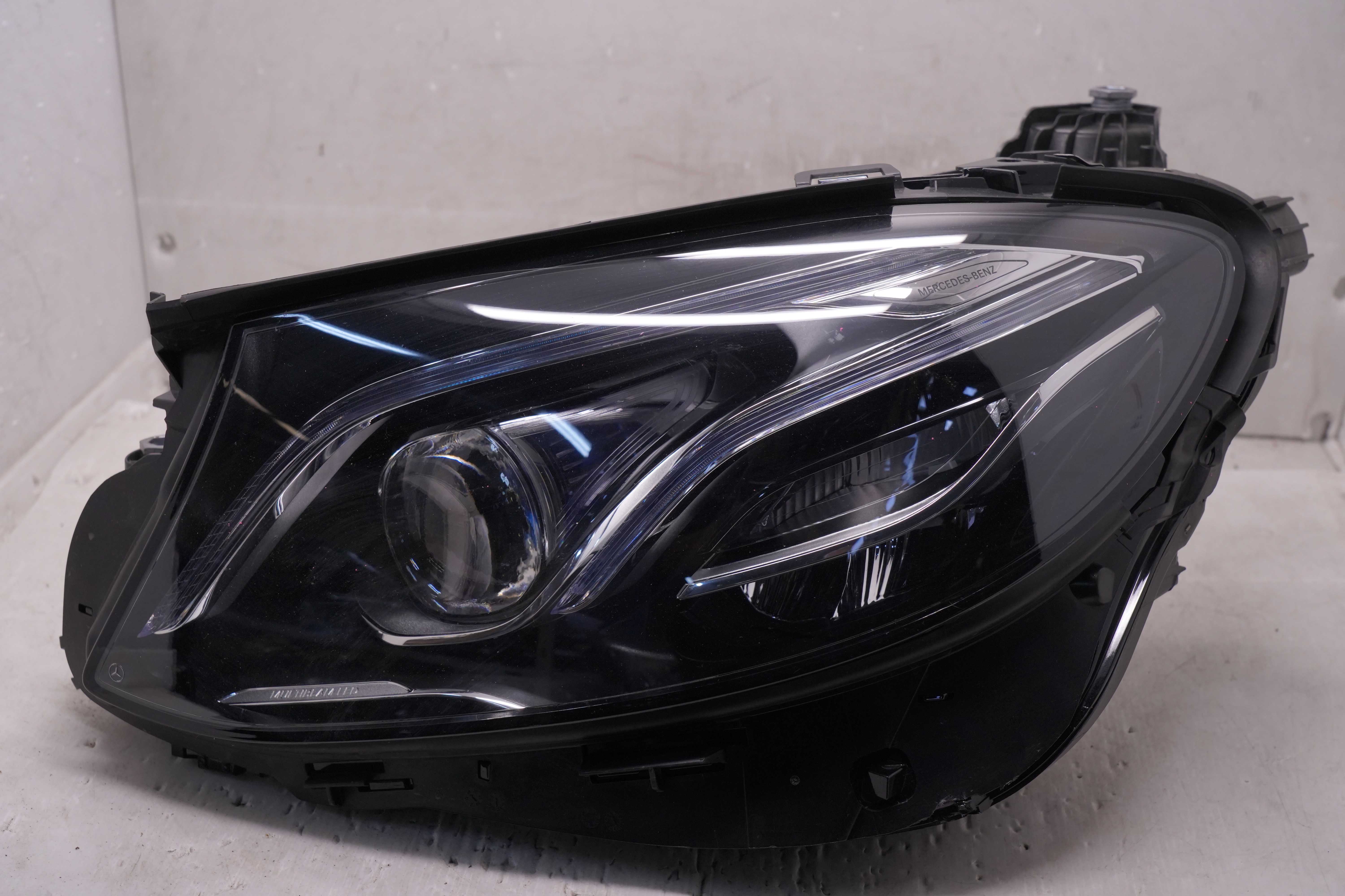 MERCEDES-BENZ E-CLASS W213 2016-2019 LED L.H.S HEADLIGHT GENUINE